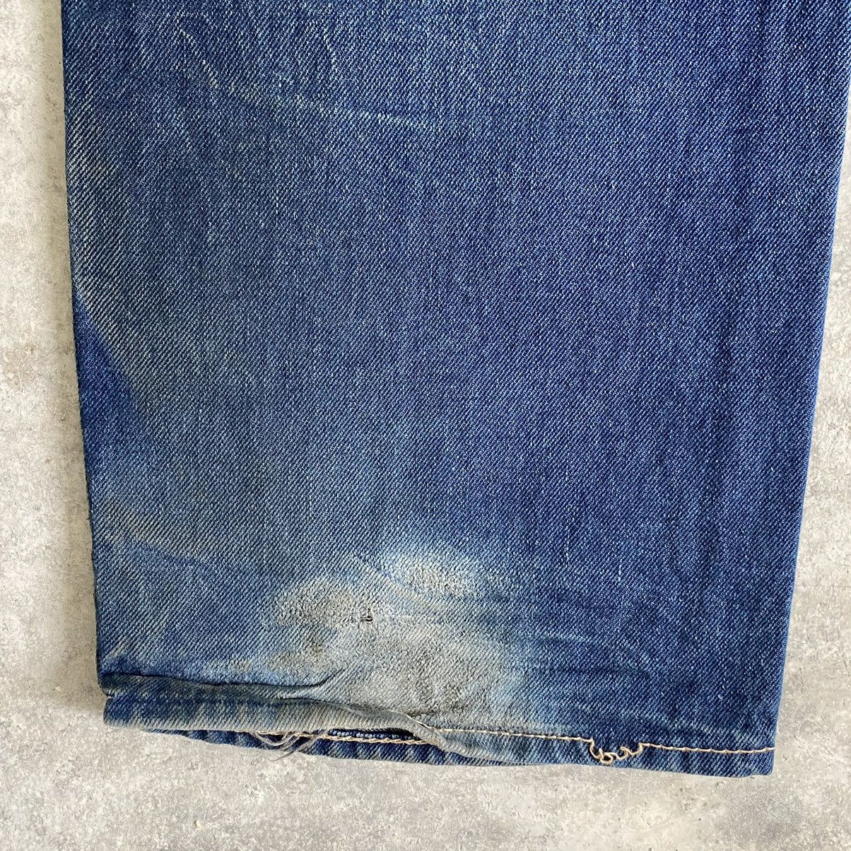 Levi's Vintage Levi's 902 Faded Blue Cinch Back Wide Leg Jeans Size US 30 / EU 46 - 18 Thumbnail
