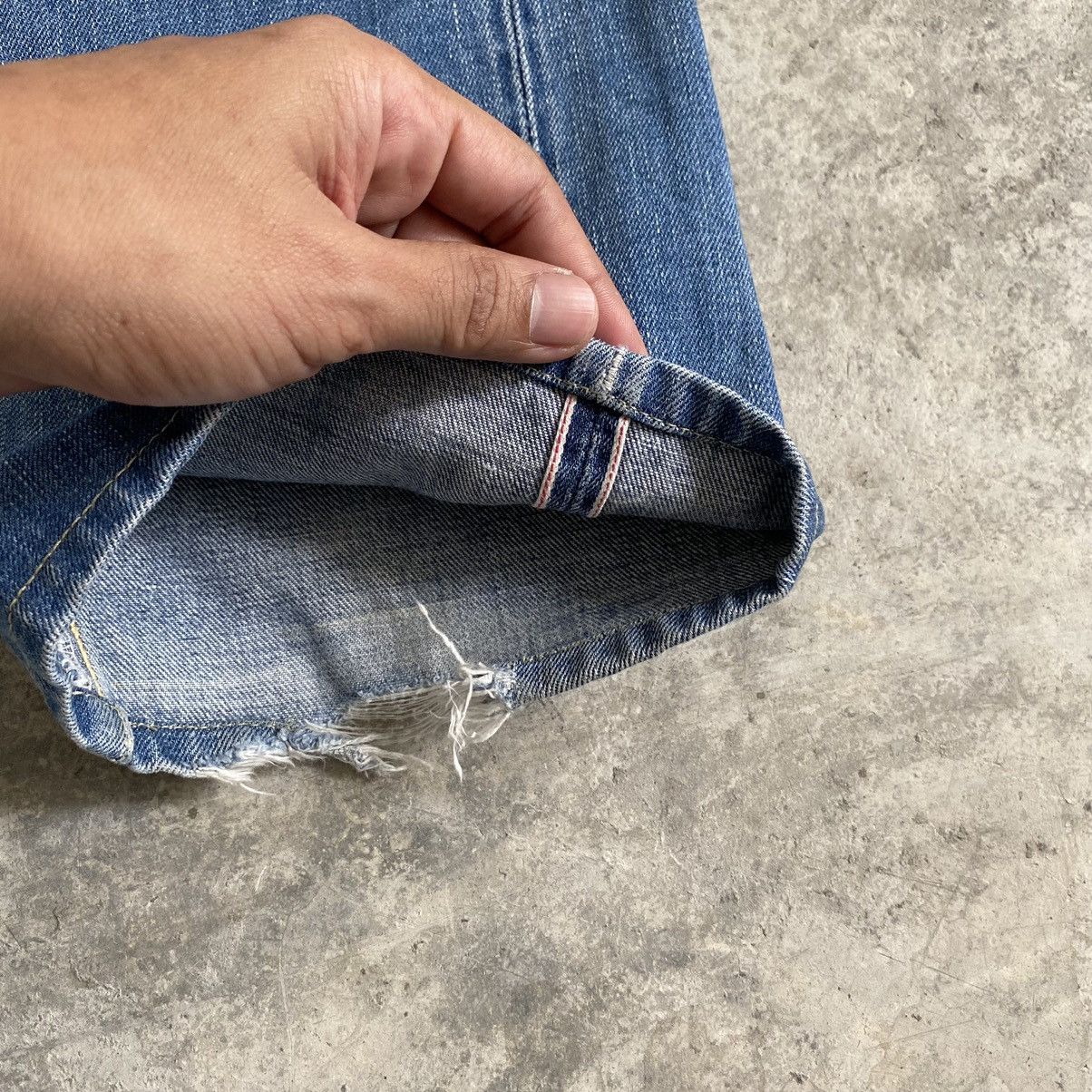 Levi's Vintage Y2K Levi's 501XX Big E Selvedge LVC Japan Size US 31 - 7 Thumbnail