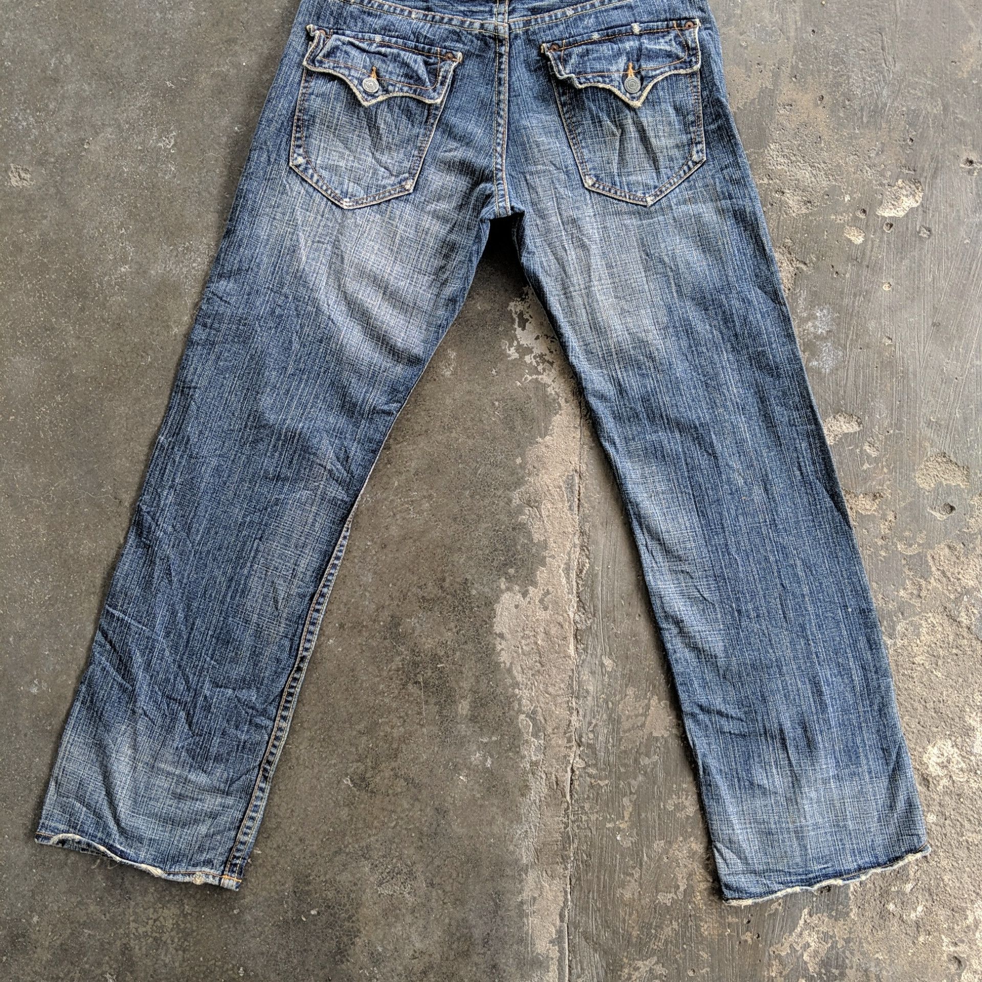 Japanese Brand Vintage Japanese Distressed Faded Denim Jeans Pants W35 Size US 35 - 15 Thumbnail
