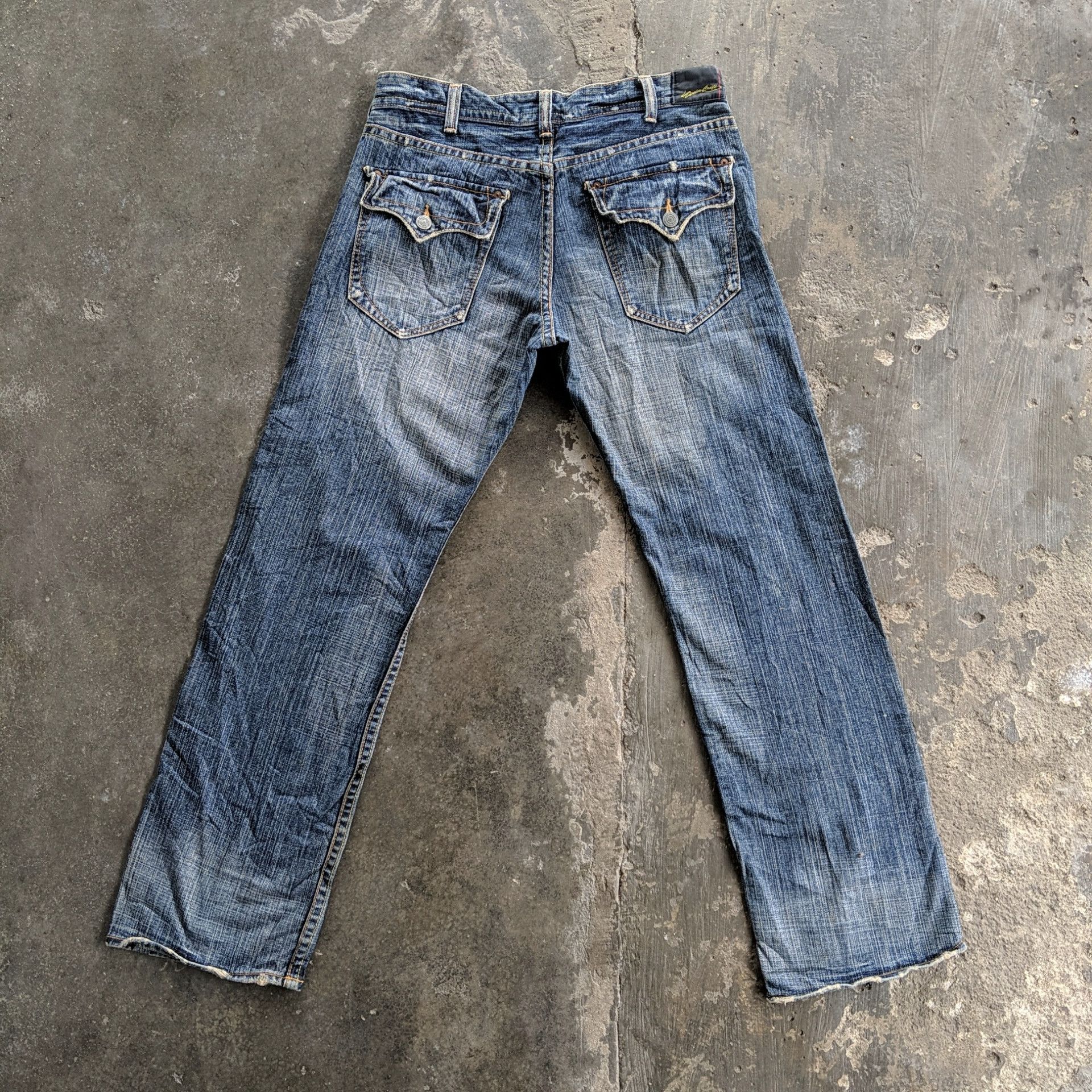 Japanese Brand Vintage Japanese Distressed Faded Denim Jeans Pants W35 Size US 35 - 13 Thumbnail