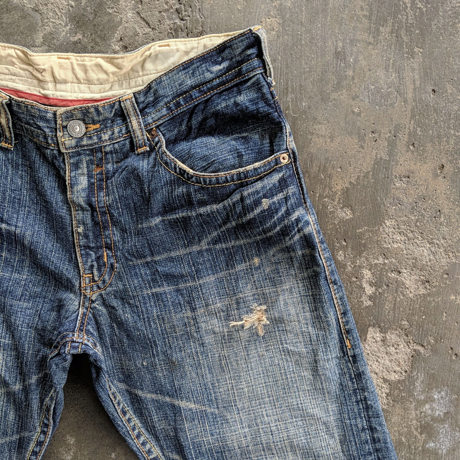 Japanese Brand Vintage Japanese Distressed Faded Denim Jeans Pants W35 Size US 35 - 3 Thumbnail