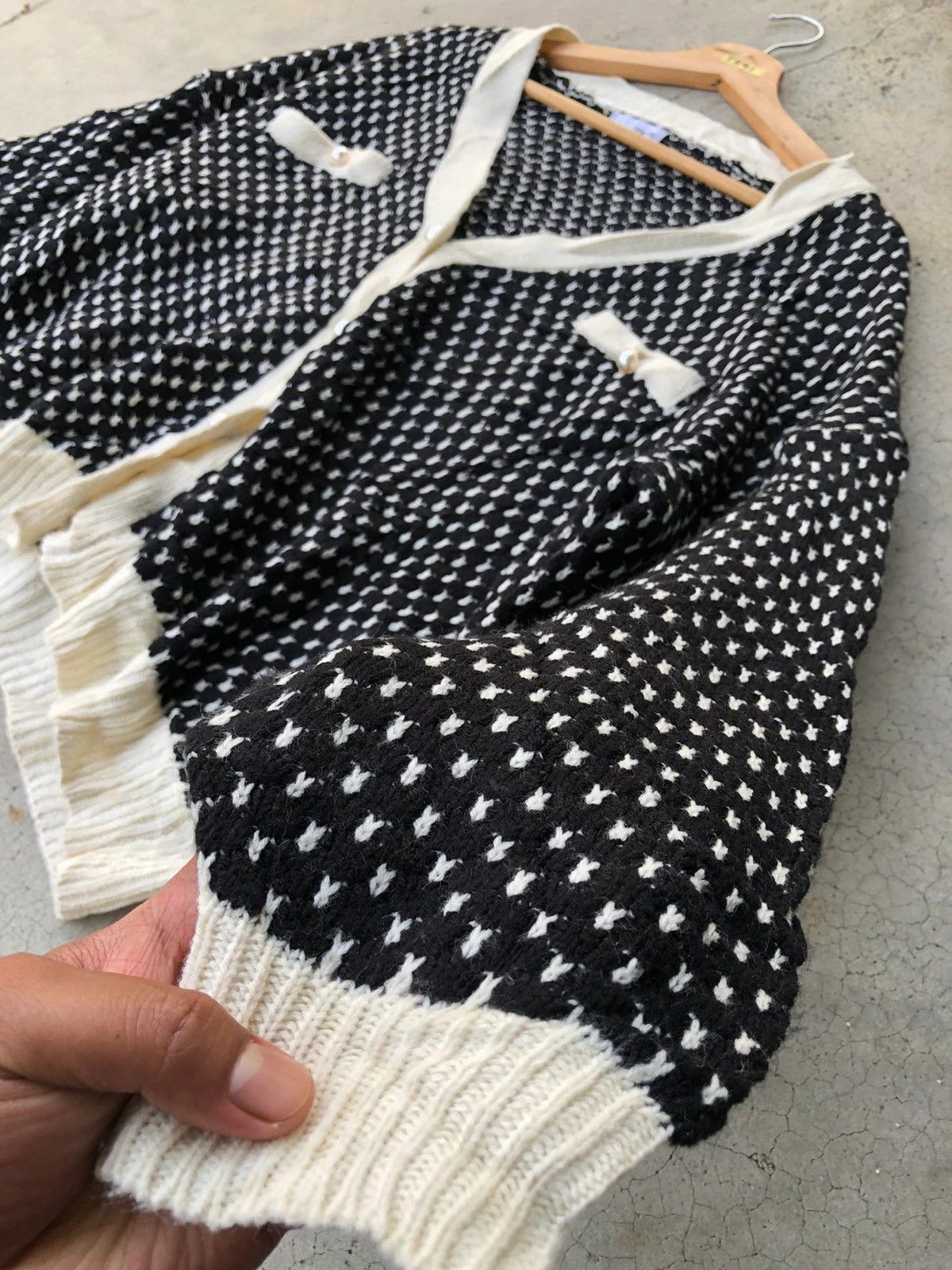 Aran Isles Knitwear 💥Japanesebrand Pullover Monogram Knitting Like Crop Top Size US L / EU 52-54 / 3 - 5 Thumbnail