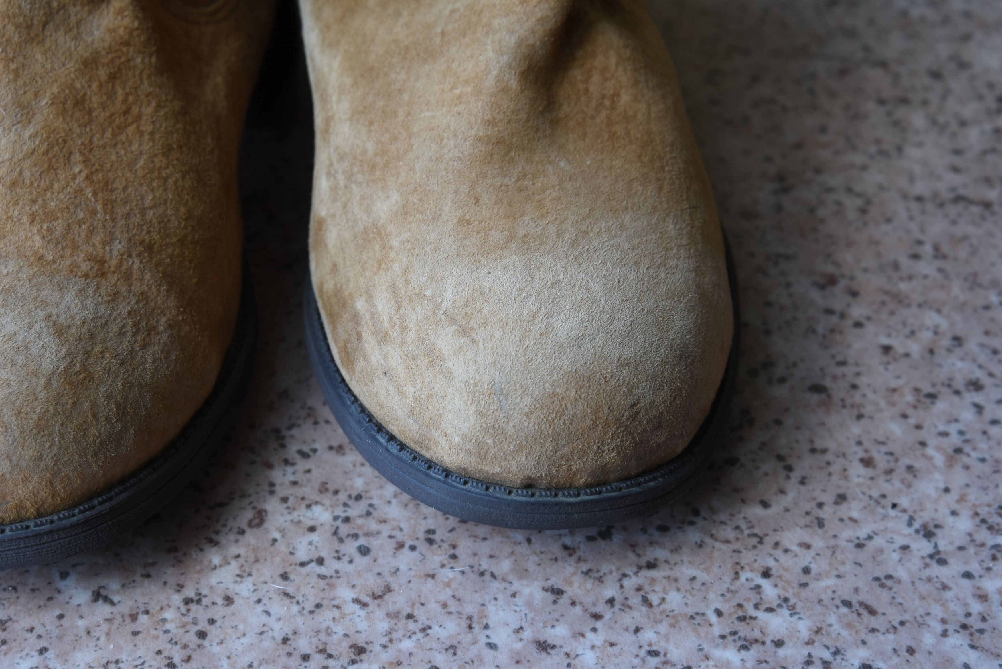 Ugg UGG Chaney Shearling Womens Suede Boots Size US 9 / IT 39 - 9 Thumbnail