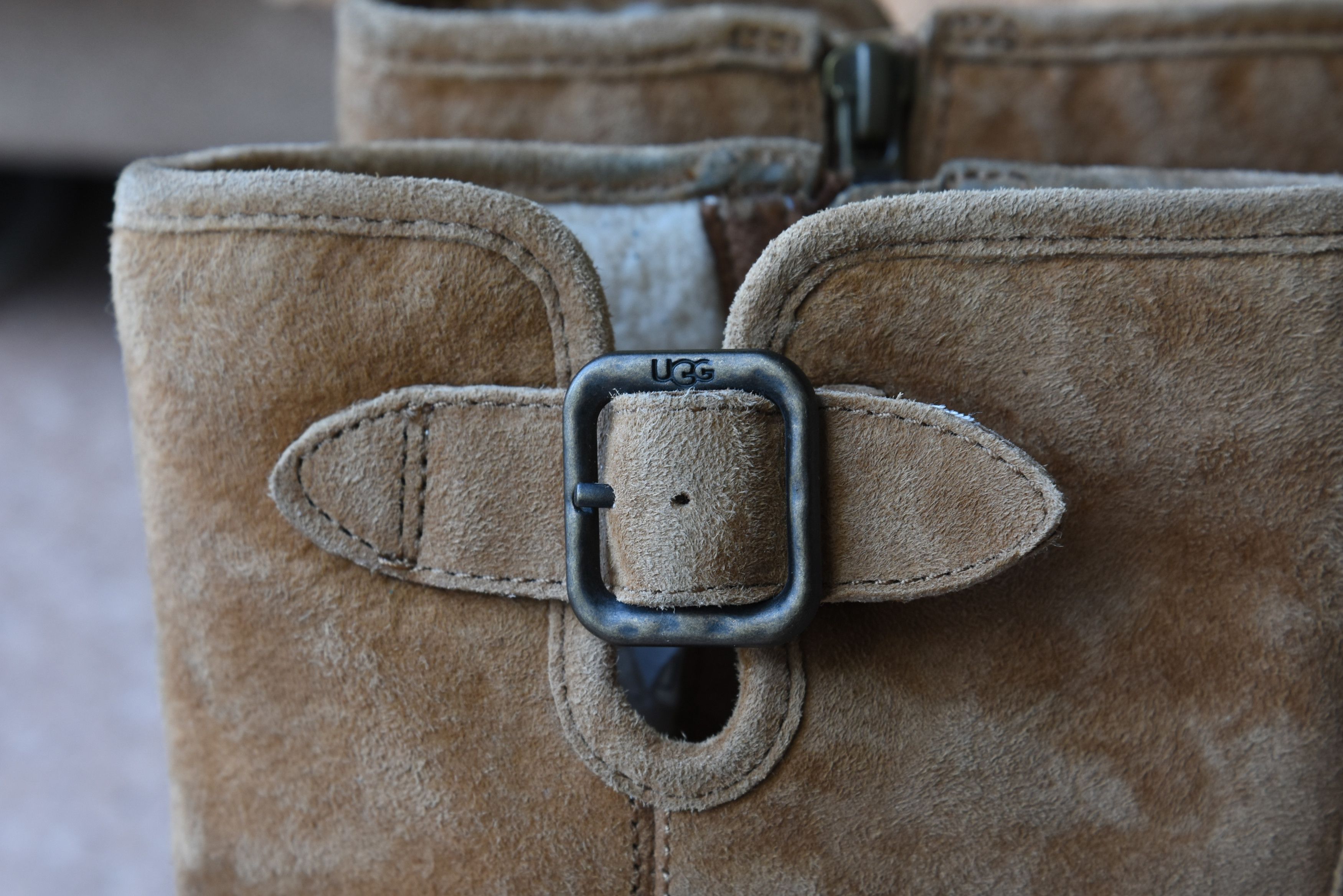 Ugg UGG Chaney Shearling Womens Suede Boots Size US 9 / IT 39 - 7 Thumbnail