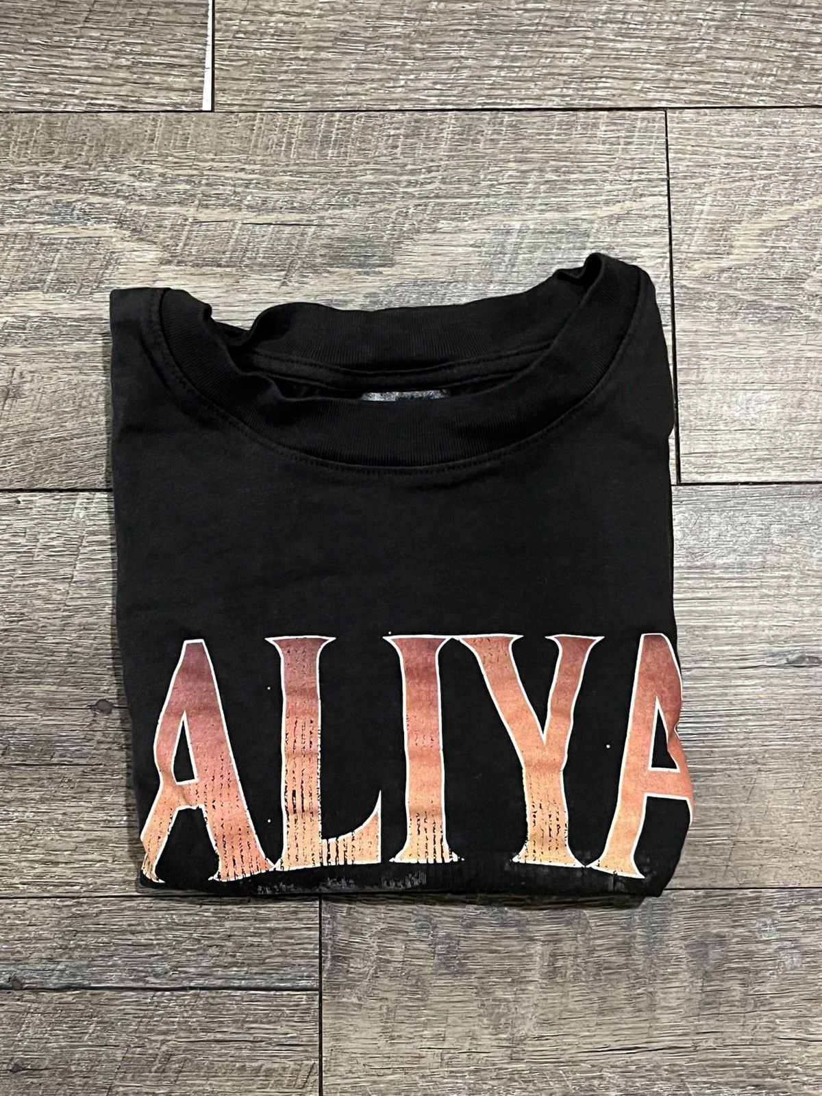 Band Tees × Rap Tees × Vintage Aaliyah Air Brush Black Tee Size XS Size US XS / EU 42 / 0 - 5 Thumbnail