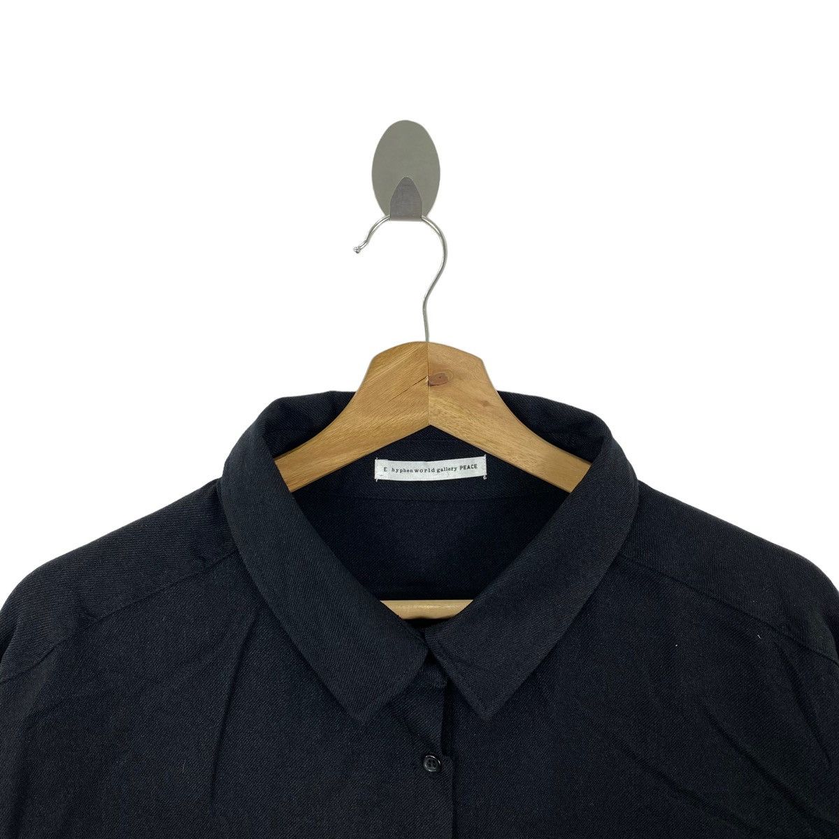 Vintage E HYPHENWORLD GALLERY Peace Button Up Black Casual Shirt Size US M / EU 48-50 / 2 - 2 Thumbnail