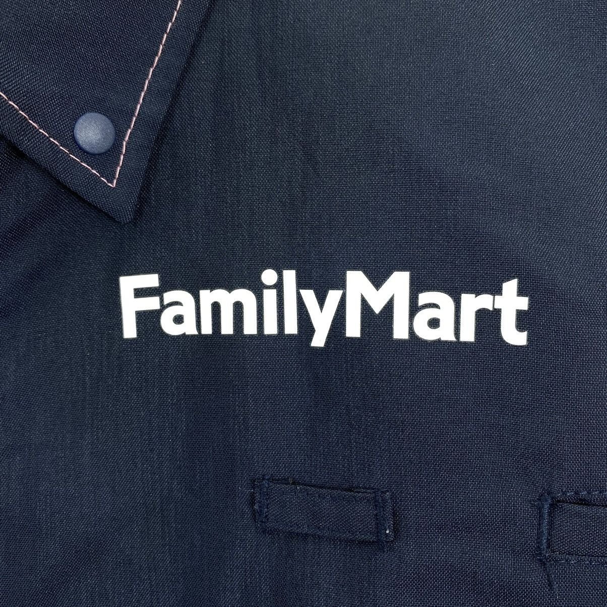 Vintage FAMILY MART Supermarket Convenience Store Staff Long Sleeve Size US M / EU 48-50 / 2 - 5 Thumbnail