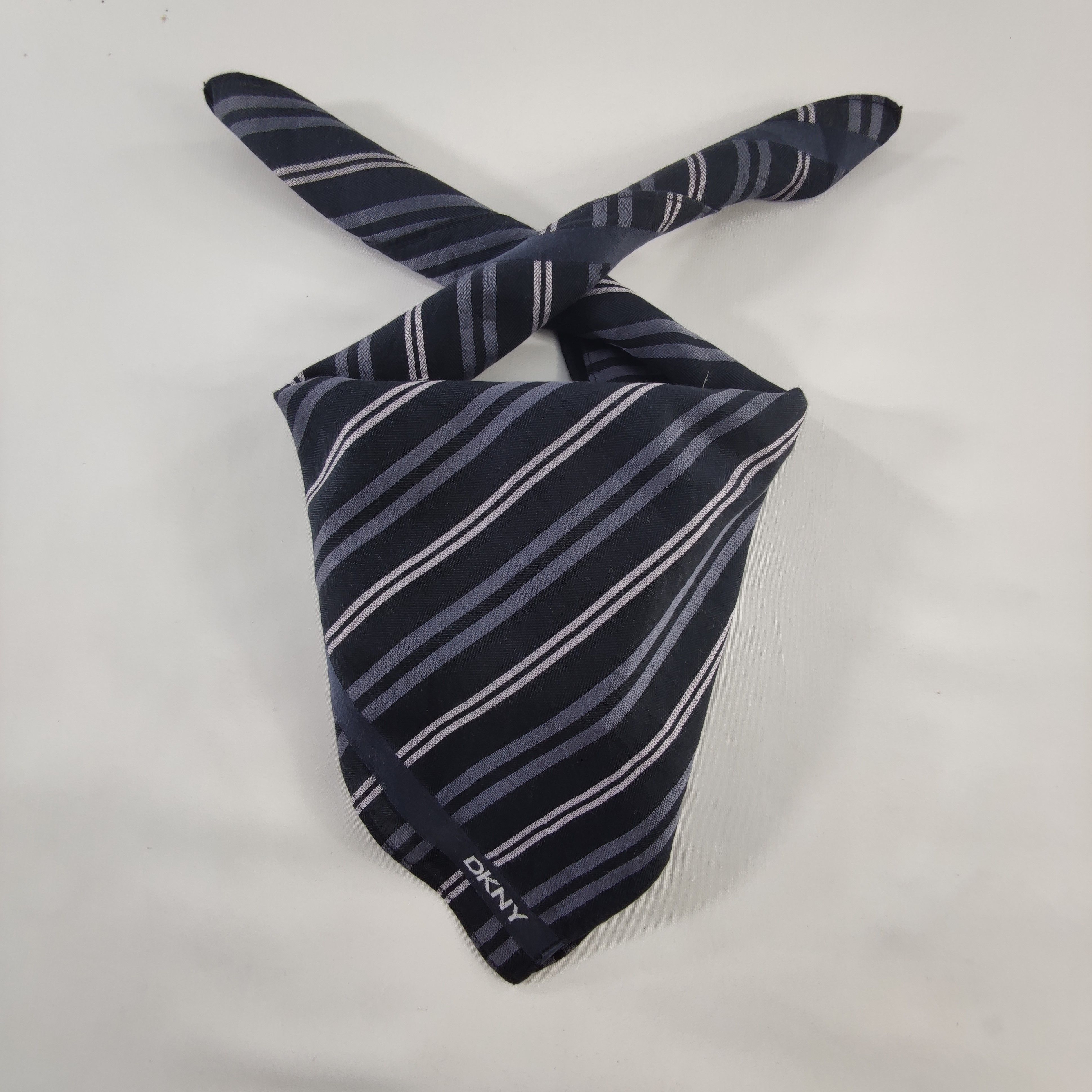 DKNY DKNY Handkerchief/Neckerchief/Bandana Size ONE SIZE - 1 Thumbnail