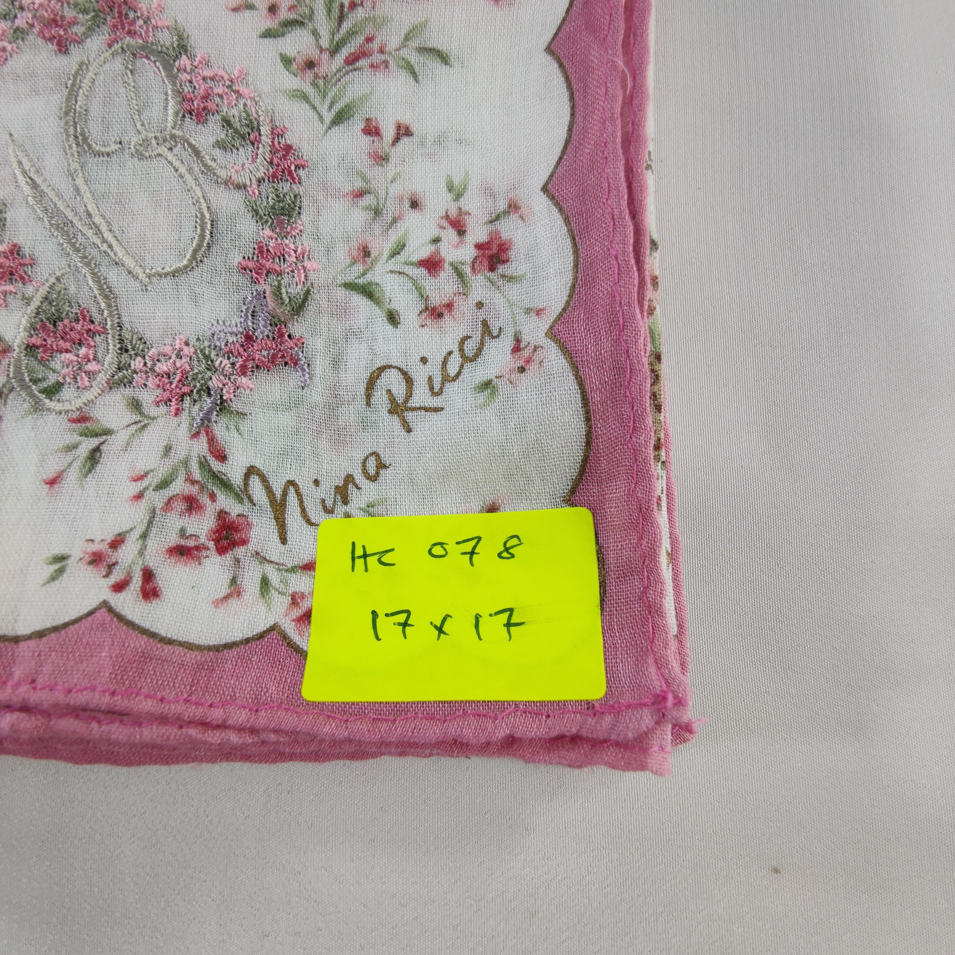 Nina Ricci Nina Ricci Handkerchief/Neckerchief/Bandana Size ONE SIZE - 5 Thumbnail