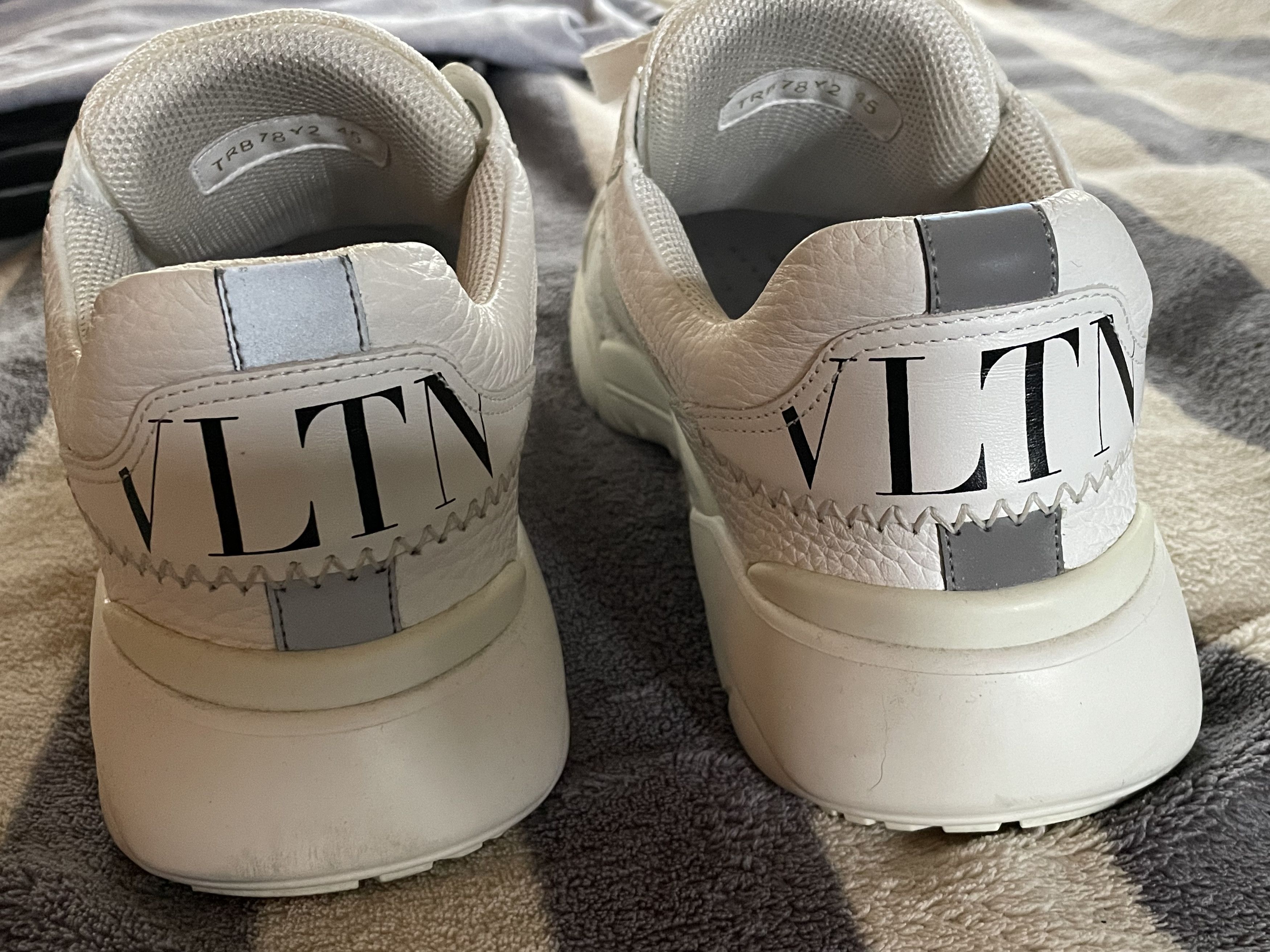 Valentino Valentino Garavani White VLTN sneaker Size US 11.5 / EU 44-45 - 2 Thumbnail