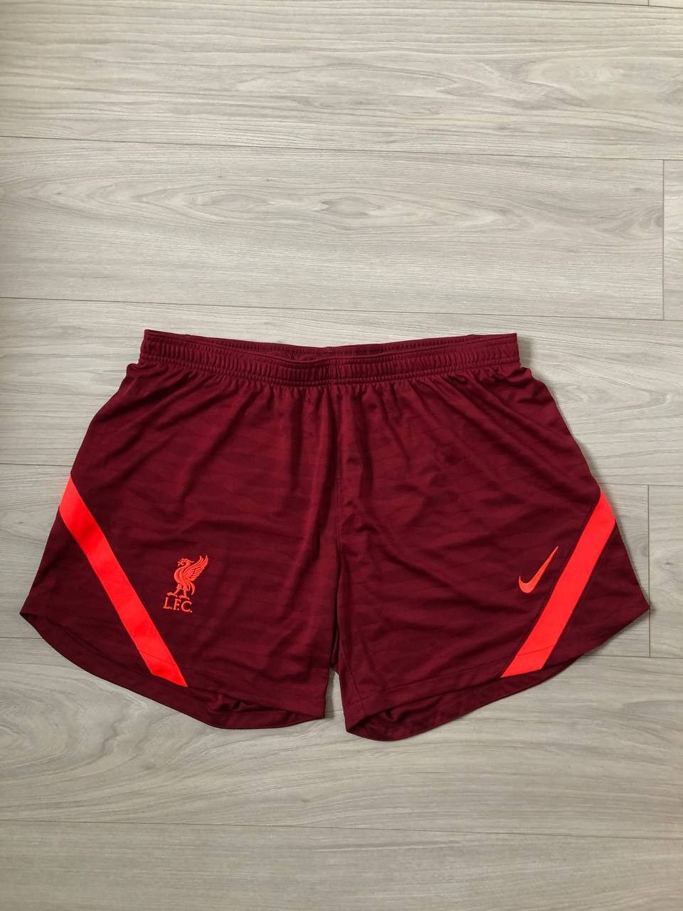 Nike LIVERPOOL HOME FOOTBALL SOCCER SHORTS NIKE Size US 36 / EU 52 - 1 Thumbnail