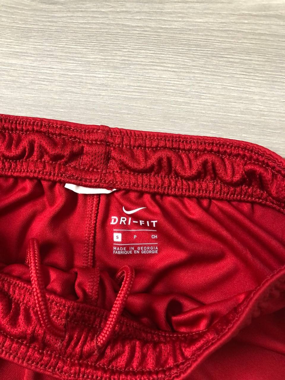Nike LIVERPOOL HOME FOOTBALL SOCCER SHORTS NIKE Size US 32 / EU 48 - 6 Thumbnail