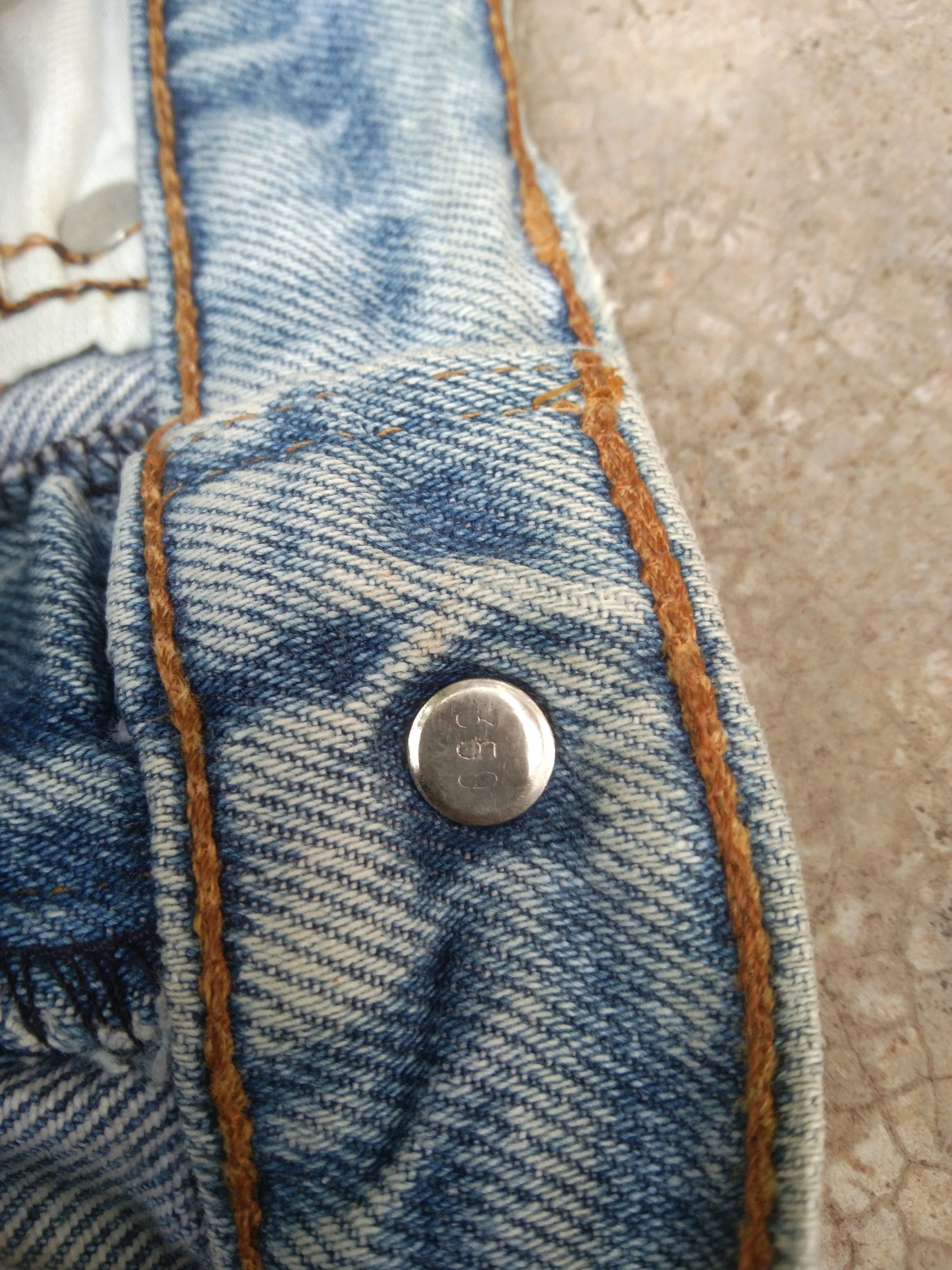 Levi's 90s Vintage Levi's Jeans Distressed Blue Washed Denim 29x29 Size US 29 - 10 Thumbnail