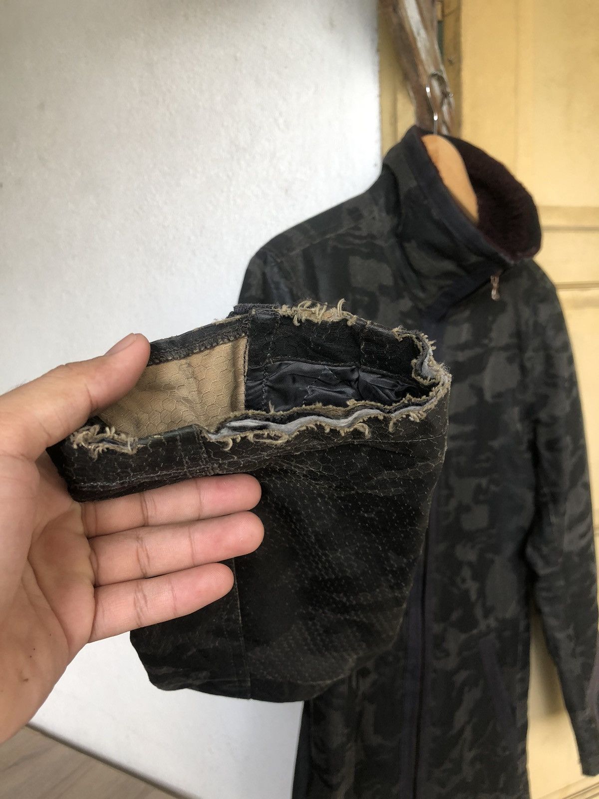 Issey Miyake Vintage Issey Miyake Ayuite Utility Camo Distressed Jackets Size US L / EU 52-54 / 3 - 17 Thumbnail