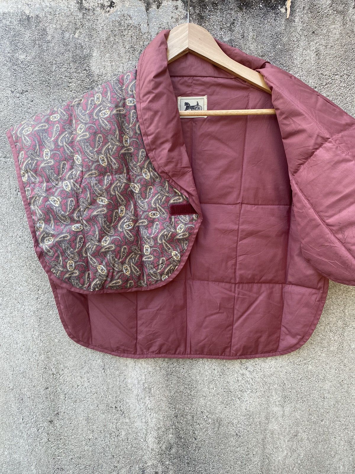 Celine × Vintage Made In Japan Celine Down Puffer Poncho Paisley Size US M / EU 48-50 / 2 - 3 Thumbnail