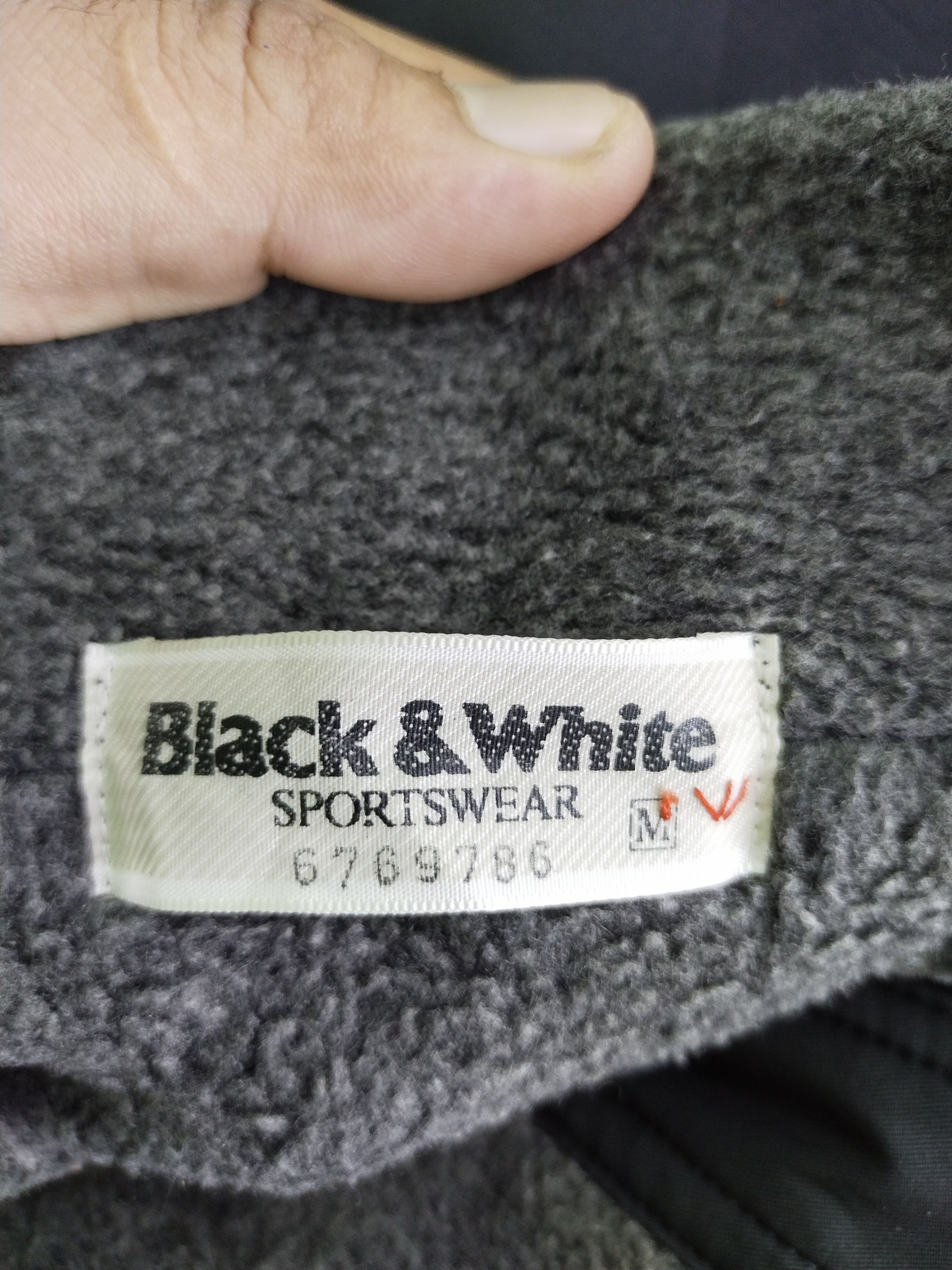 Japanese Brand × Vintage VINTAGE BLACK & WHITE SPORTWEAR FLEECE JACKET Size US M / EU 48-50 / 2 - 10 Thumbnail