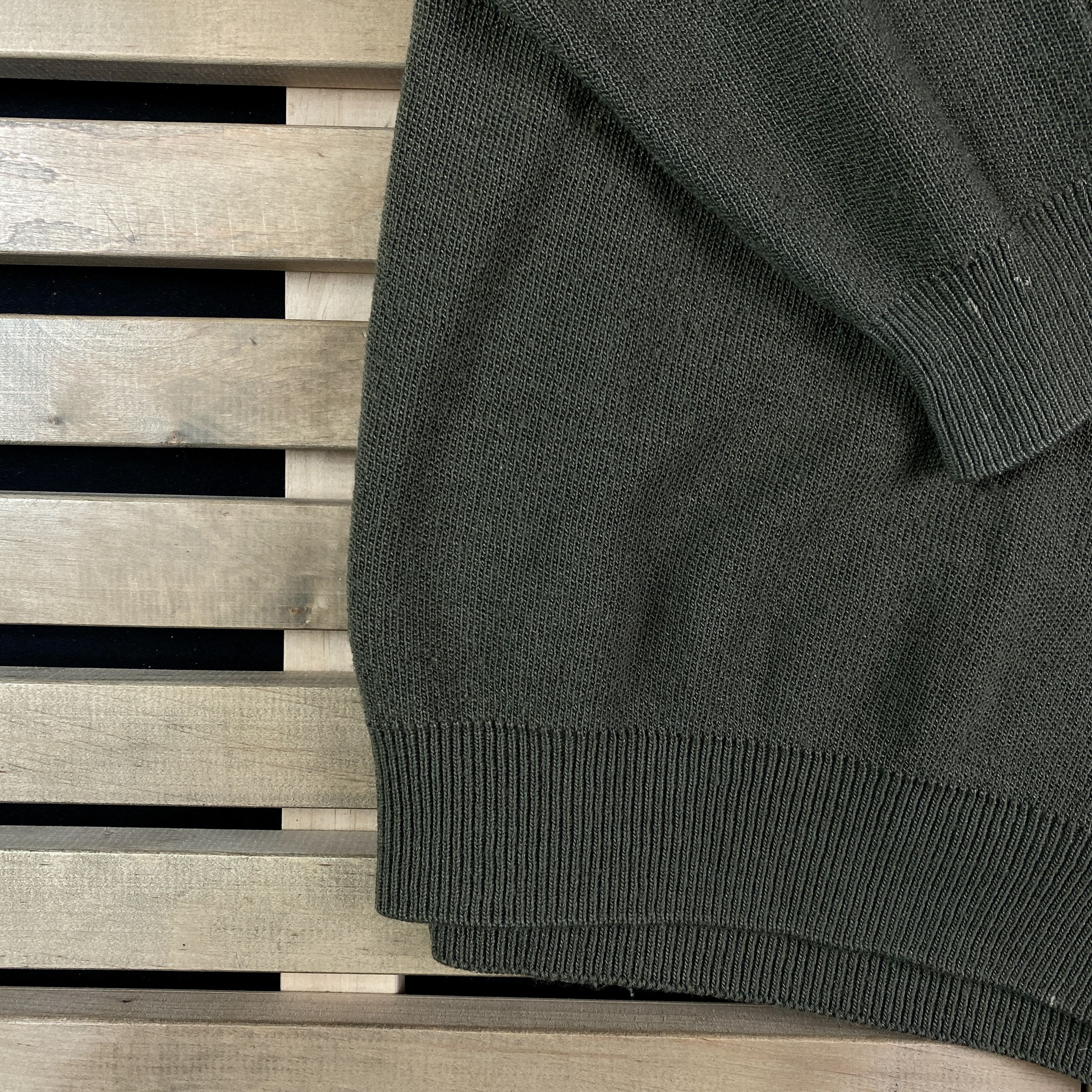 Lacoste × Vintage Mens Sweater Jumper lacoste Vintage Size L/4 V Neck Size US L / EU 52-54 / 3 - 3 Thumbnail