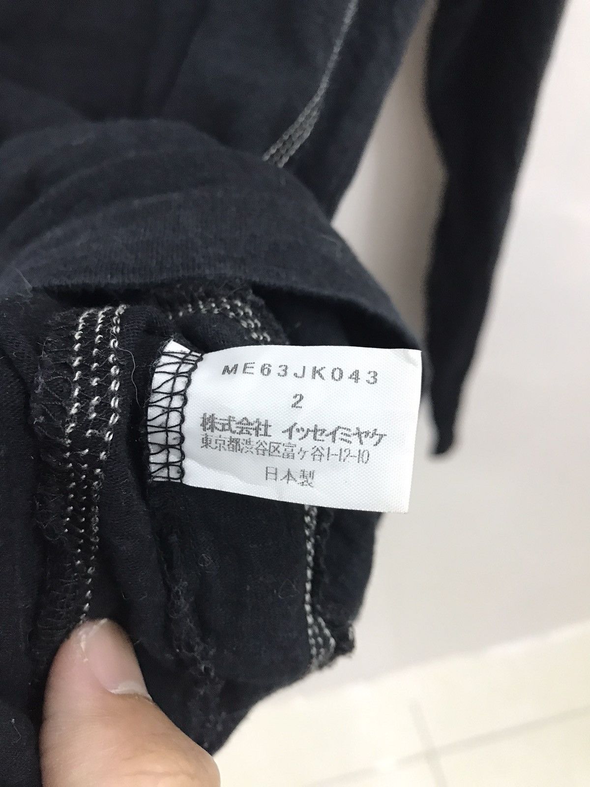 Issey Miyake Vtg 90s Issey Miyake Men Autumn Long Sleeve Tshirt Size US M / EU 48-50 / 2 - 10 Thumbnail