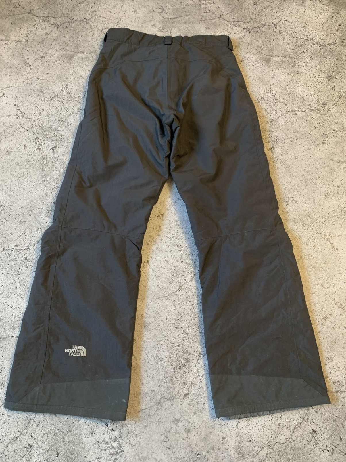 The North Face The north face grey ski pants hyvent pants Size US 30 / EU 46 - 13 Thumbnail