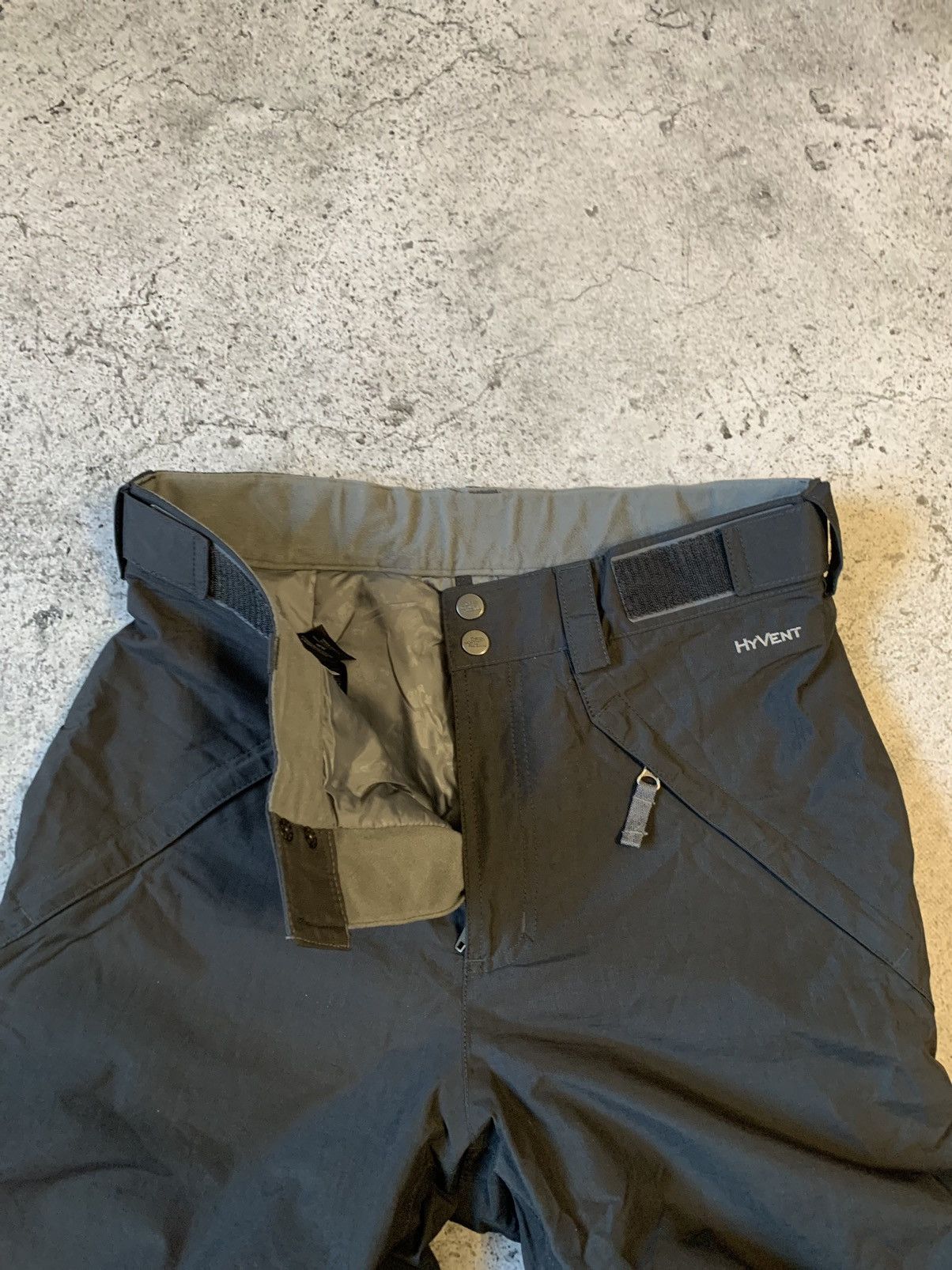 The North Face The north face grey ski pants hyvent pants Size US 30 / EU 46 - 15 Thumbnail