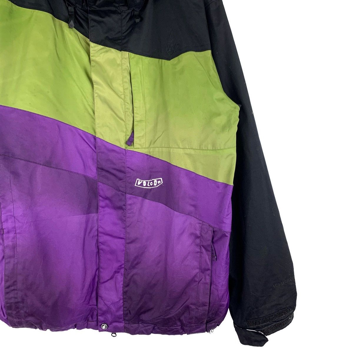 Japanese Brand Vintage Volcom 3-Tone Hoodie Windbreaker Light Jacket Size US M / EU 48-50 / 2 - 3 Thumbnail