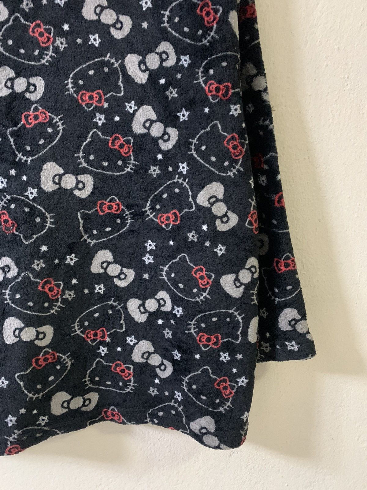 Japanese Brand Hello Kitty Fleece Jacket Sleepwear Size US L / EU 52-54 / 3 - 8 Thumbnail