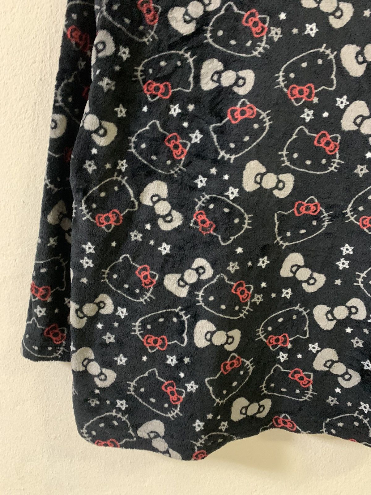 Japanese Brand Hello Kitty Fleece Jacket Sleepwear Size US L / EU 52-54 / 3 - 9 Thumbnail