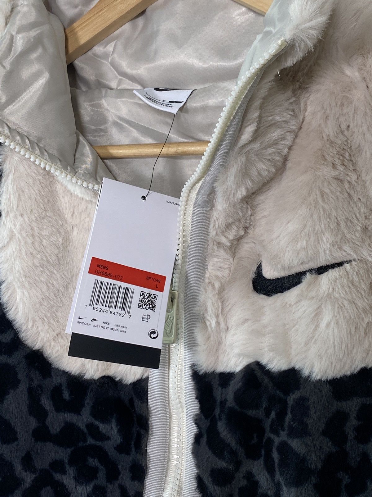 Nike Nike BIG SWOOSH NSW Leopard Print Fleece Fur Jacket Size US L / EU 52-54 / 3 - 6 Thumbnail