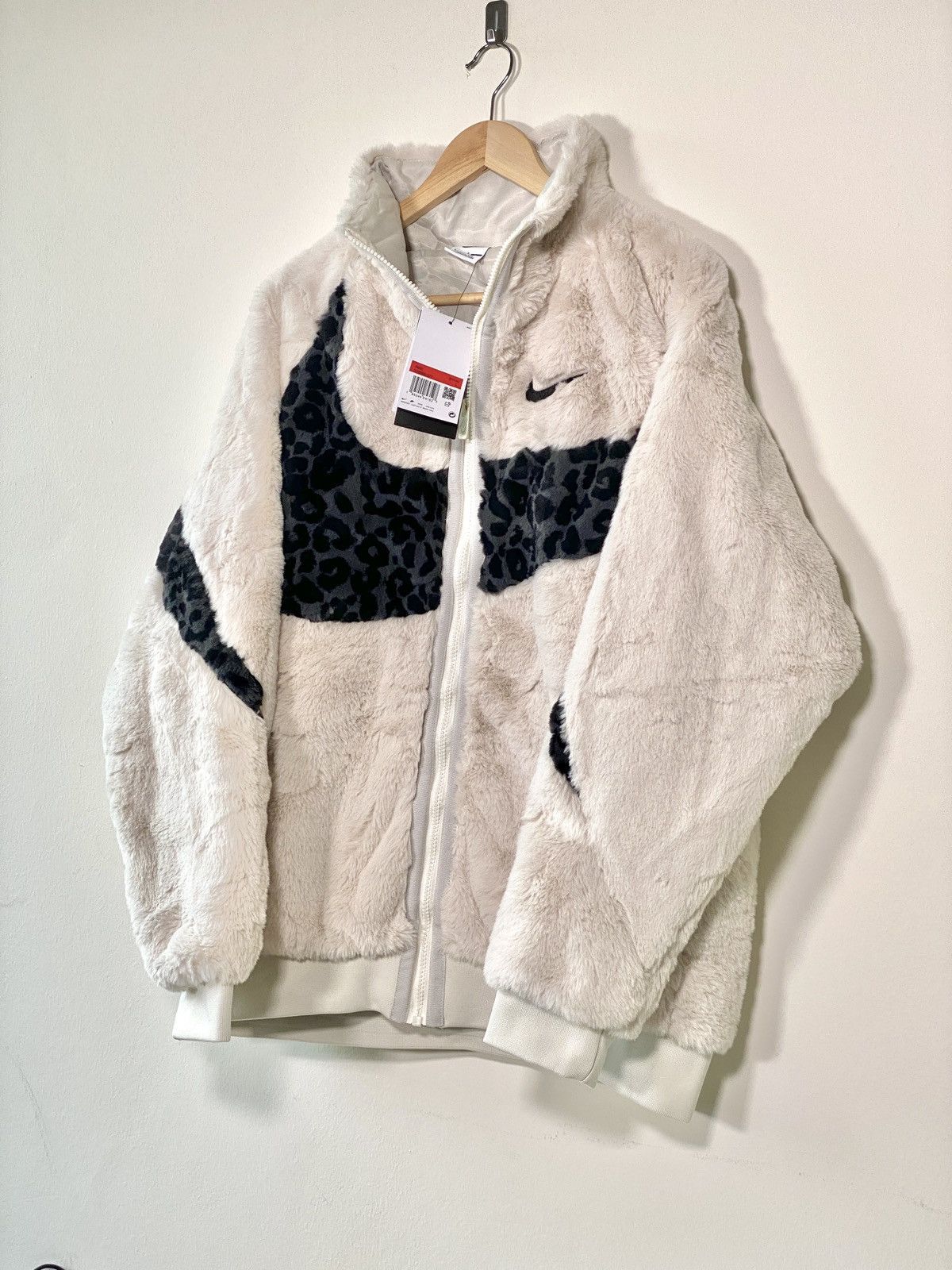 Nike Nike BIG SWOOSH NSW Leopard Print Fleece Fur Jacket Size US L / EU 52-54 / 3 - 5 Thumbnail