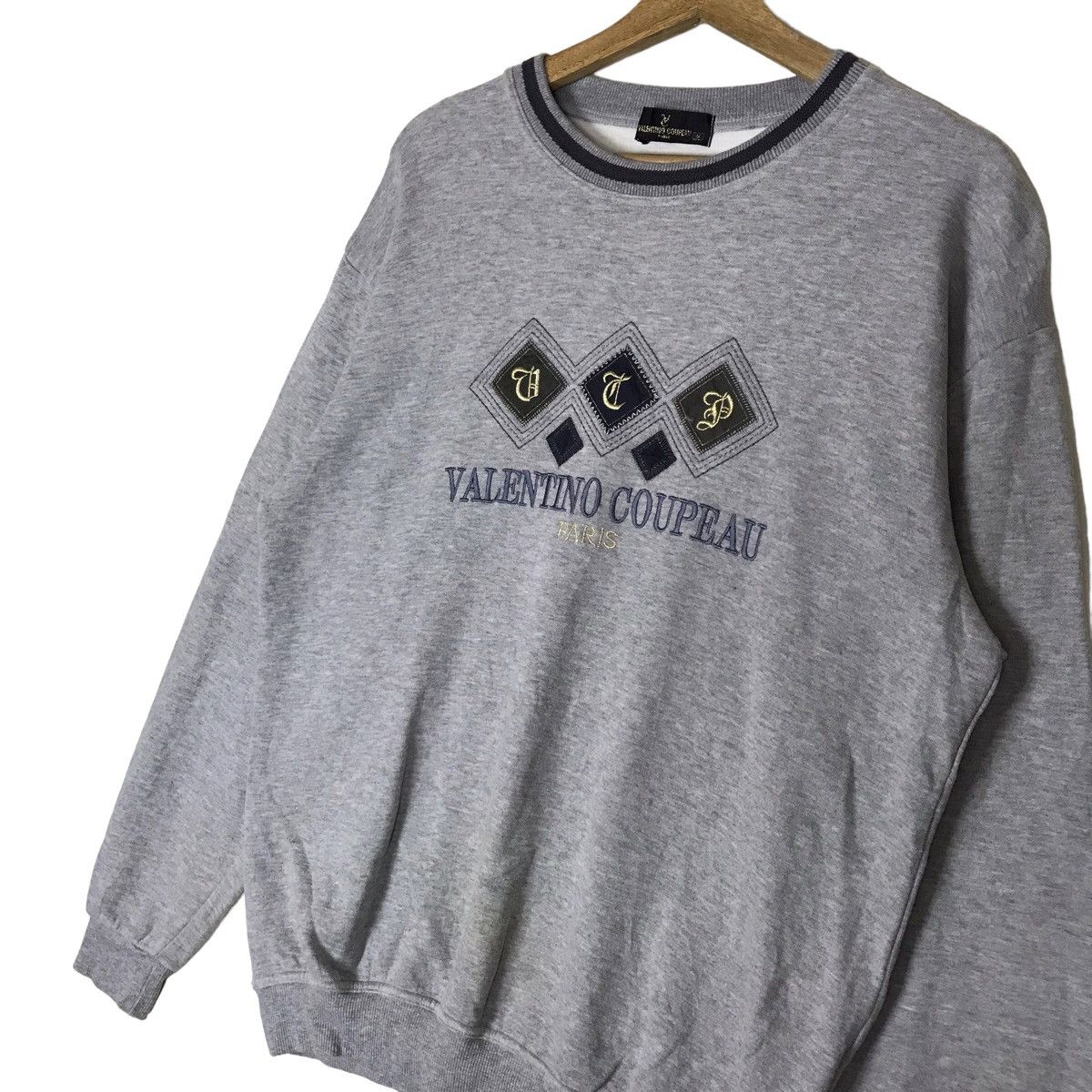 Vintage Vintage 90s VALENTINO COUPEAU Paris Crewneck Sweatshirt Size US M / EU 48-50 / 2 - 5 Thumbnail