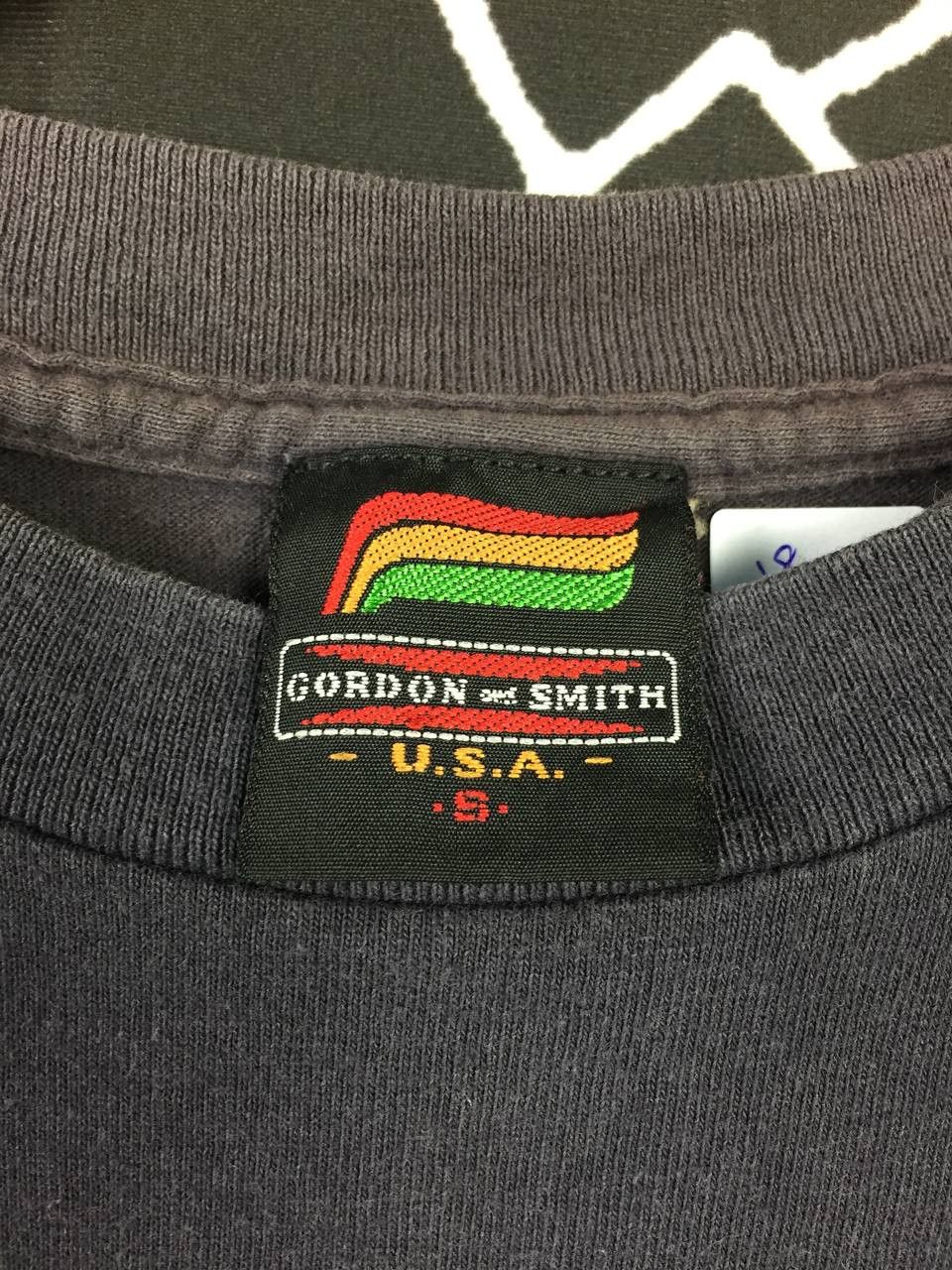 Vintage Vtg Gordon & Smith Surfboard Logo Made In Usa Tee Size US S / EU 44-46 / 1 - 8 Thumbnail