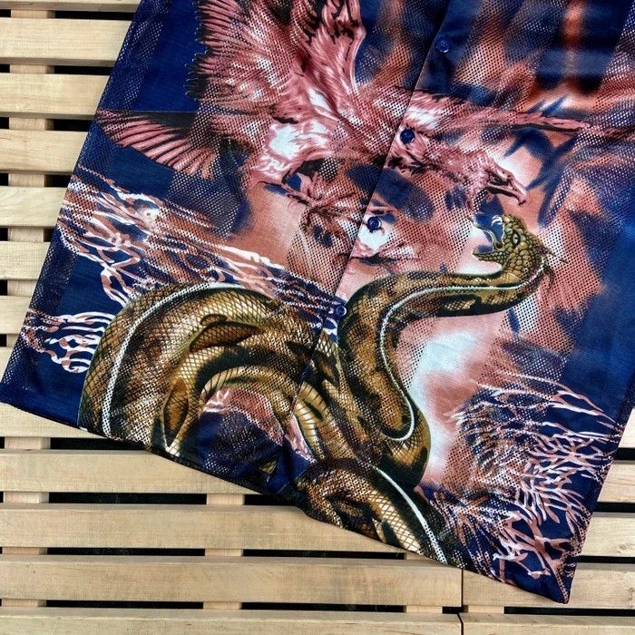 Vintage Vintage Mens Dragons Japanese Short Sleeve Shirt Size XL Size US XL / EU 56 / 4 - 3 Thumbnail