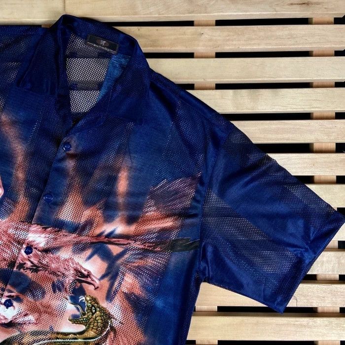 Vintage Vintage Mens Dragons Japanese Short Sleeve Shirt Size XL Size US XL / EU 56 / 4 - 2 Thumbnail