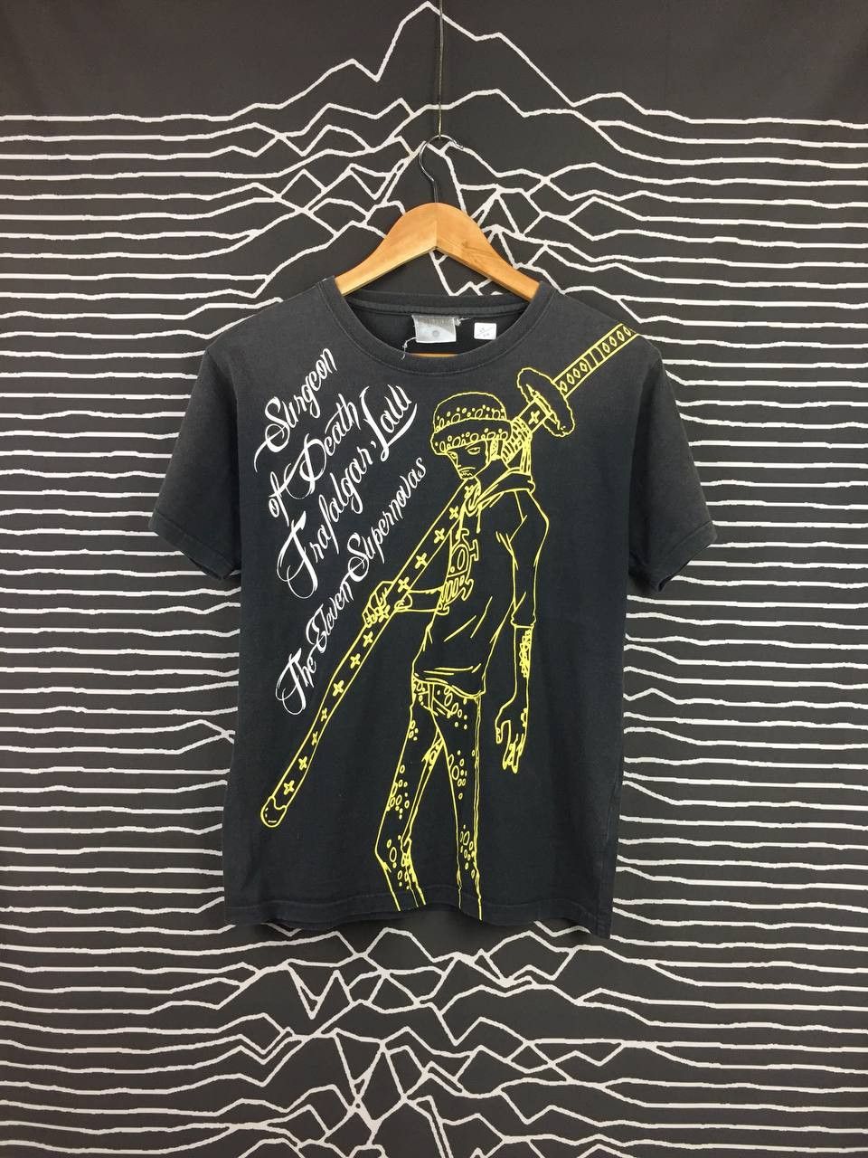 Anime Vtg One Piece Anime Surgeon Of Death Trafalgar Law Tee Size US M / EU 48-50 / 2 - 1 Thumbnail