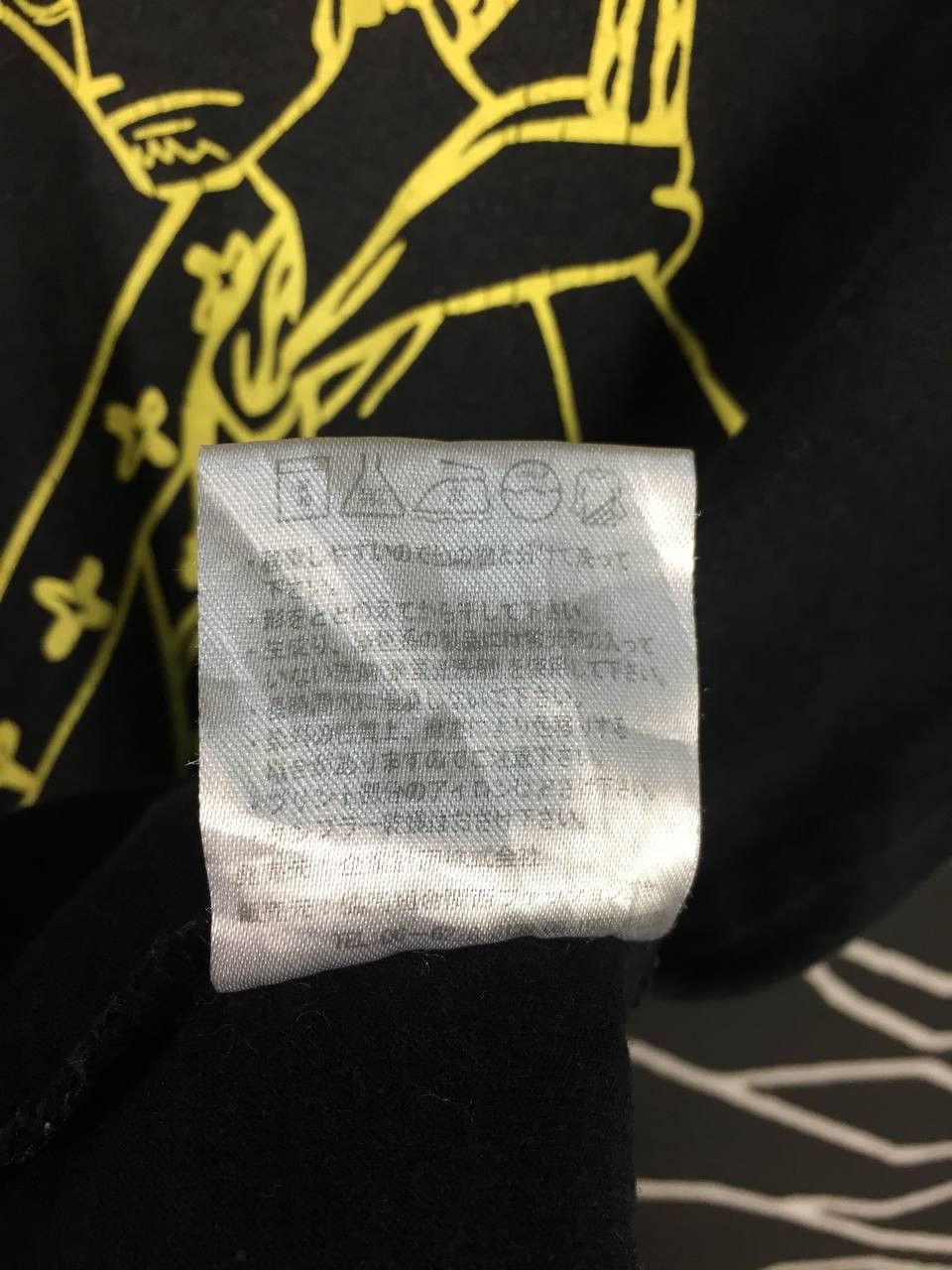 Anime Vtg One Piece Anime Surgeon Of Death Trafalgar Law Tee Size US M / EU 48-50 / 2 - 12 Thumbnail