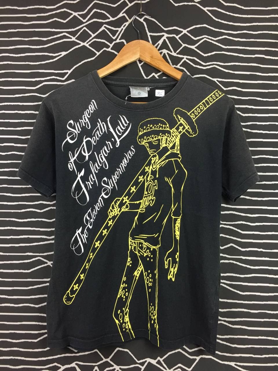 Anime Vtg One Piece Anime Surgeon Of Death Trafalgar Law Tee Size US M / EU 48-50 / 2 - 2 Thumbnail