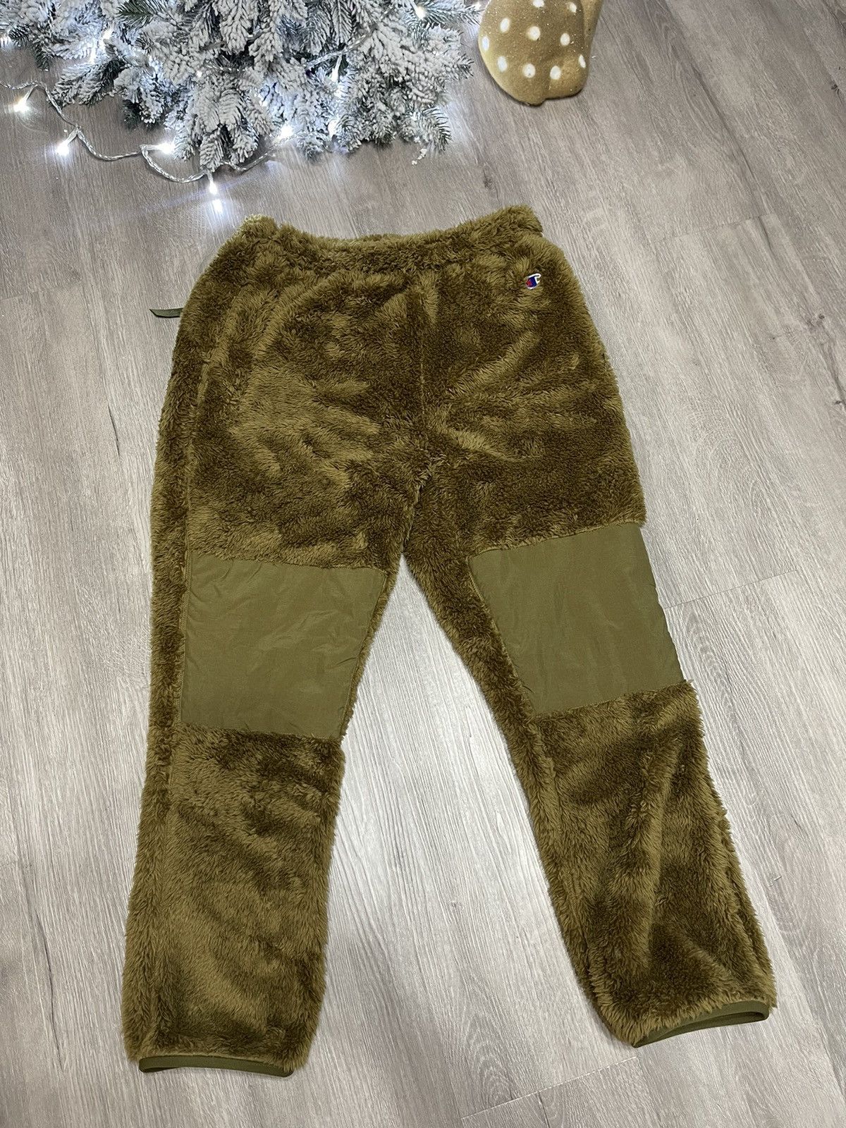Champion Champion sherpa fleece cargo joggers Size US 30 / EU 46 - 2 Thumbnail