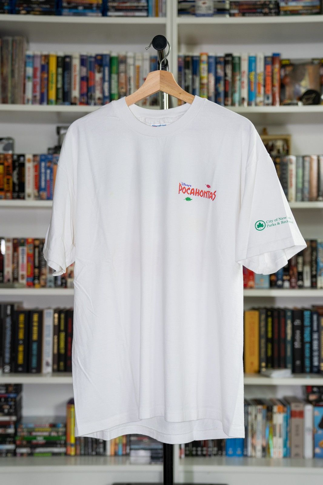 Disney Vintage Disney Pocahontas Promo T-shirt 1995 Size US XL / EU 56 / 4 - 1 Thumbnail