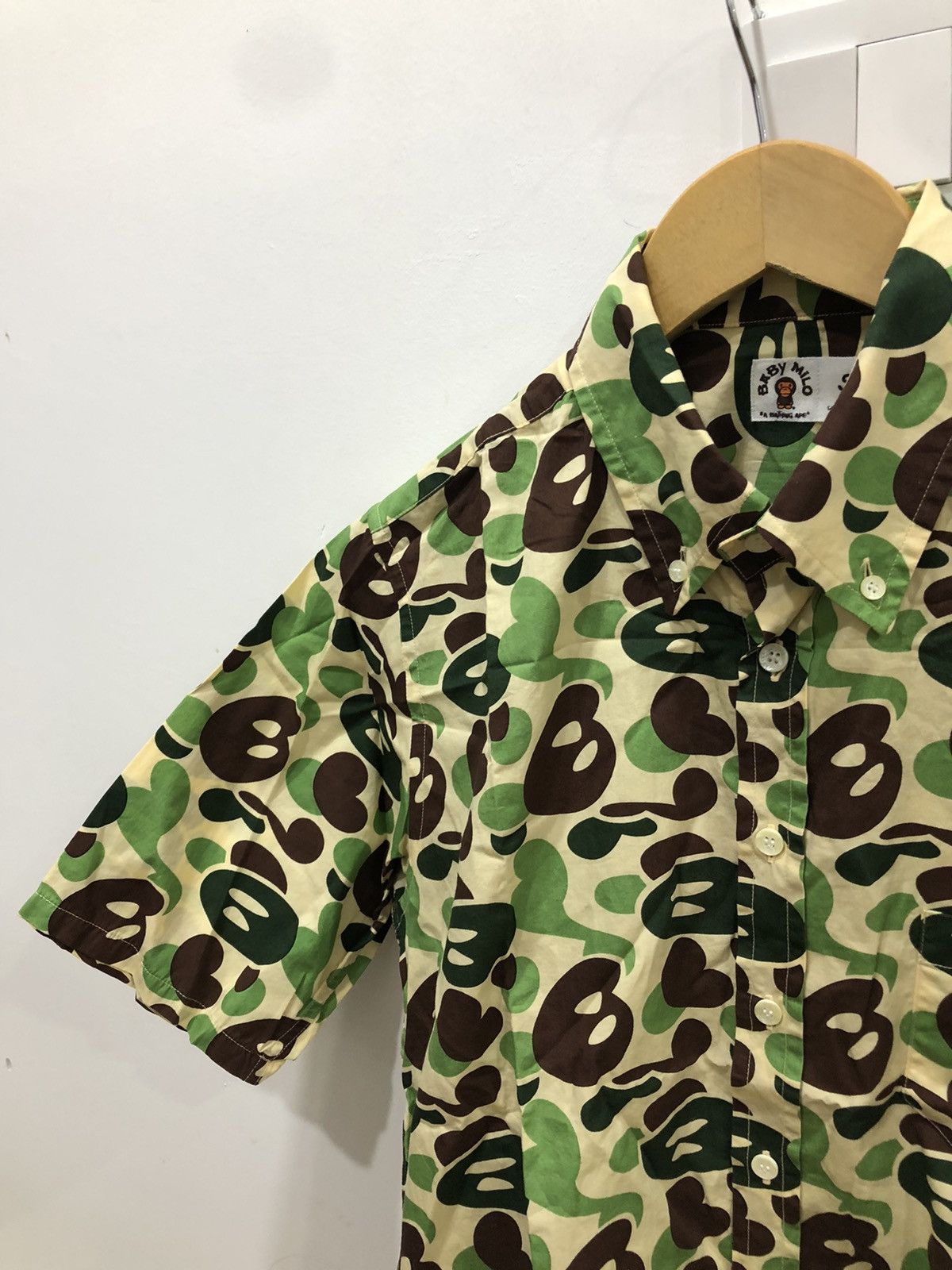 Bape SS06 Baby Milo Camo Button Up Shirt Size US S / EU 44-46 / 1 - 8 Thumbnail