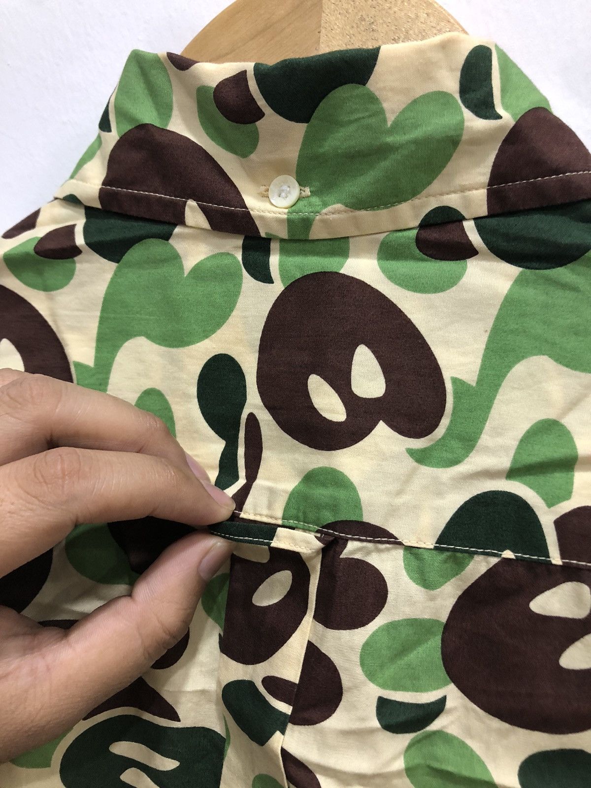 Bape SS06 Baby Milo Camo Button Up Shirt Size US S / EU 44-46 / 1 - 15 Thumbnail