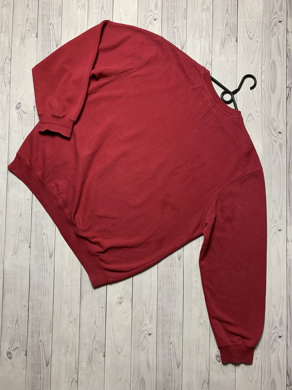 Nike × Vintage Vintage Nike sweatshirt size Xl red logo swoosh Size US XL / EU 56 / 4 - 6 Thumbnail