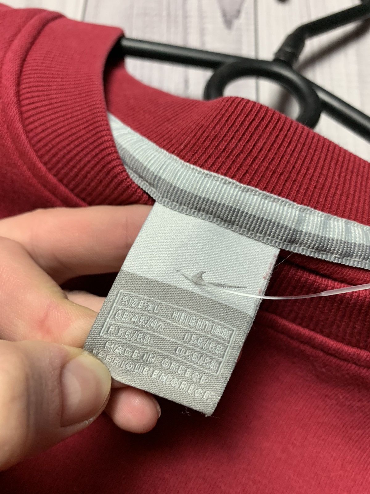 Nike × Vintage Vintage Nike sweatshirt size Xl red logo swoosh Size US XL / EU 56 / 4 - 3 Thumbnail