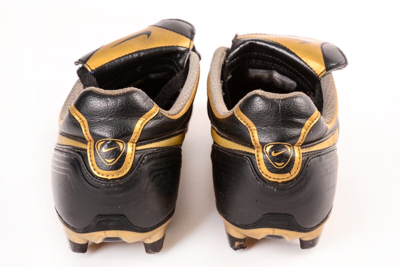 Nike NIKE TIEMPO RONALDINHO R10 CLEATS 2007 310063-071 UK 6 US 7 