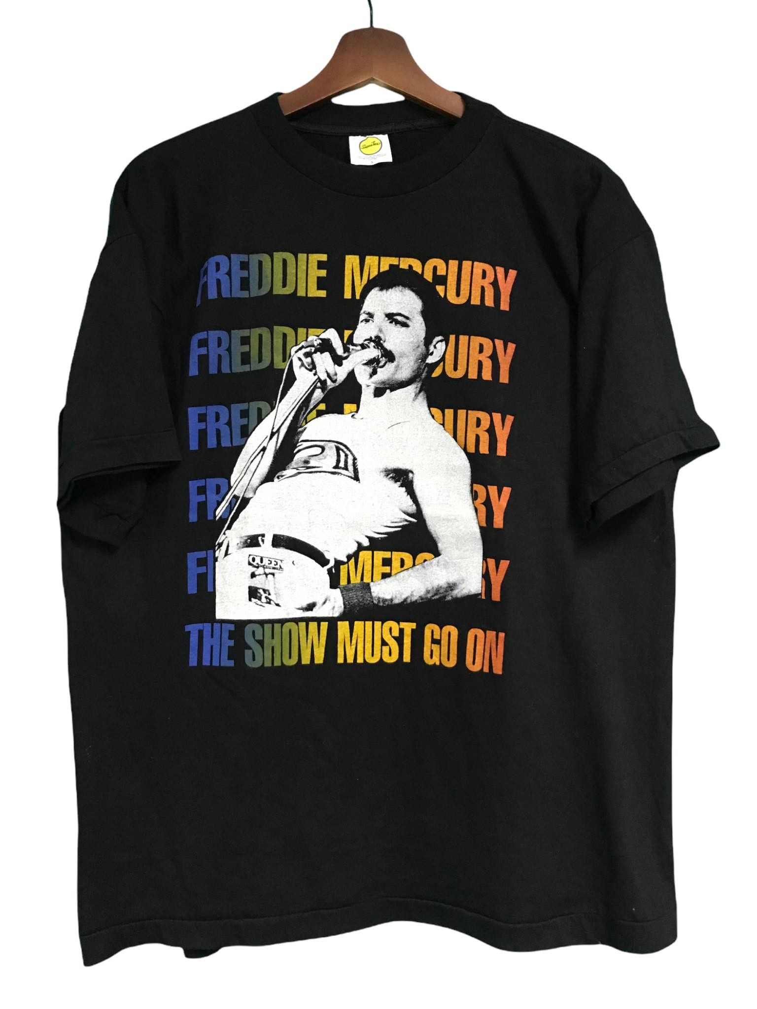 Band Tees × Vintage Vintage Queen 90s t shirt Size US L / EU 52-54 / 3 - 1 Thumbnail