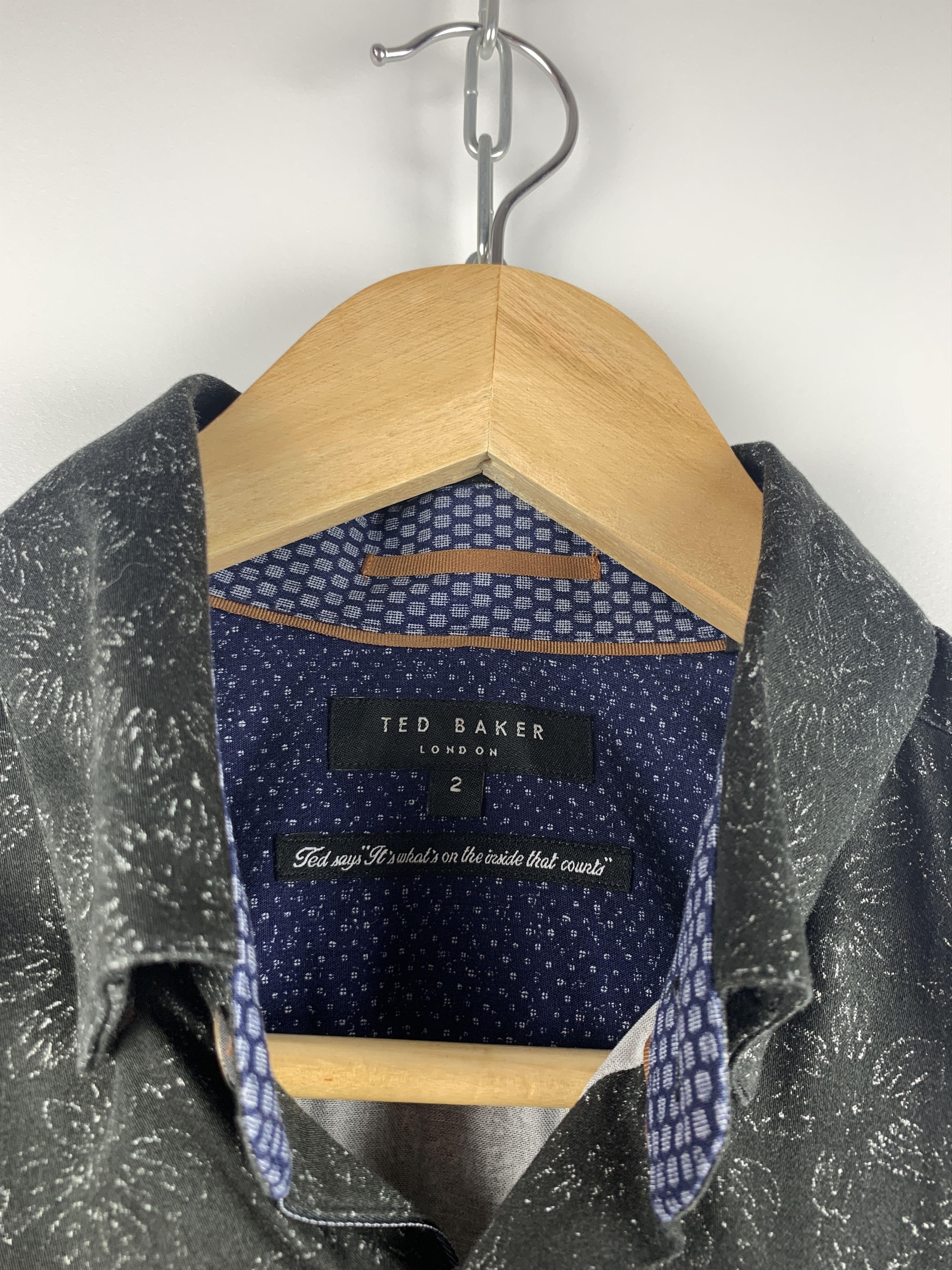 Ted Baker Ted Baker Floral Long Sleeve Shirt Button Down Size US S / EU 44-46 / 1 - 3 Thumbnail