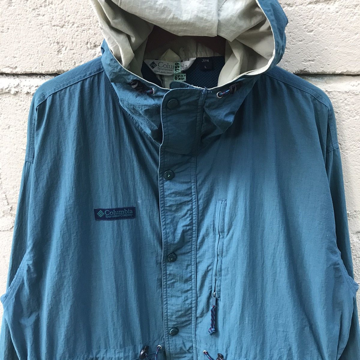 Columbia Vintage Columbia Sportswear Windbreaker Hoodie ZipUp Jacket Size US L / EU 52-54 / 3 - 4 Thumbnail