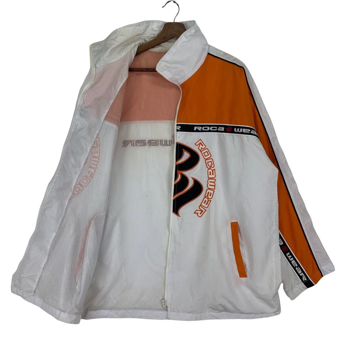 Rocawear Rocawear Embroidery Logo Windbreaker Zipper Jacket Size US L / EU 52-54 / 3 - 4 Thumbnail