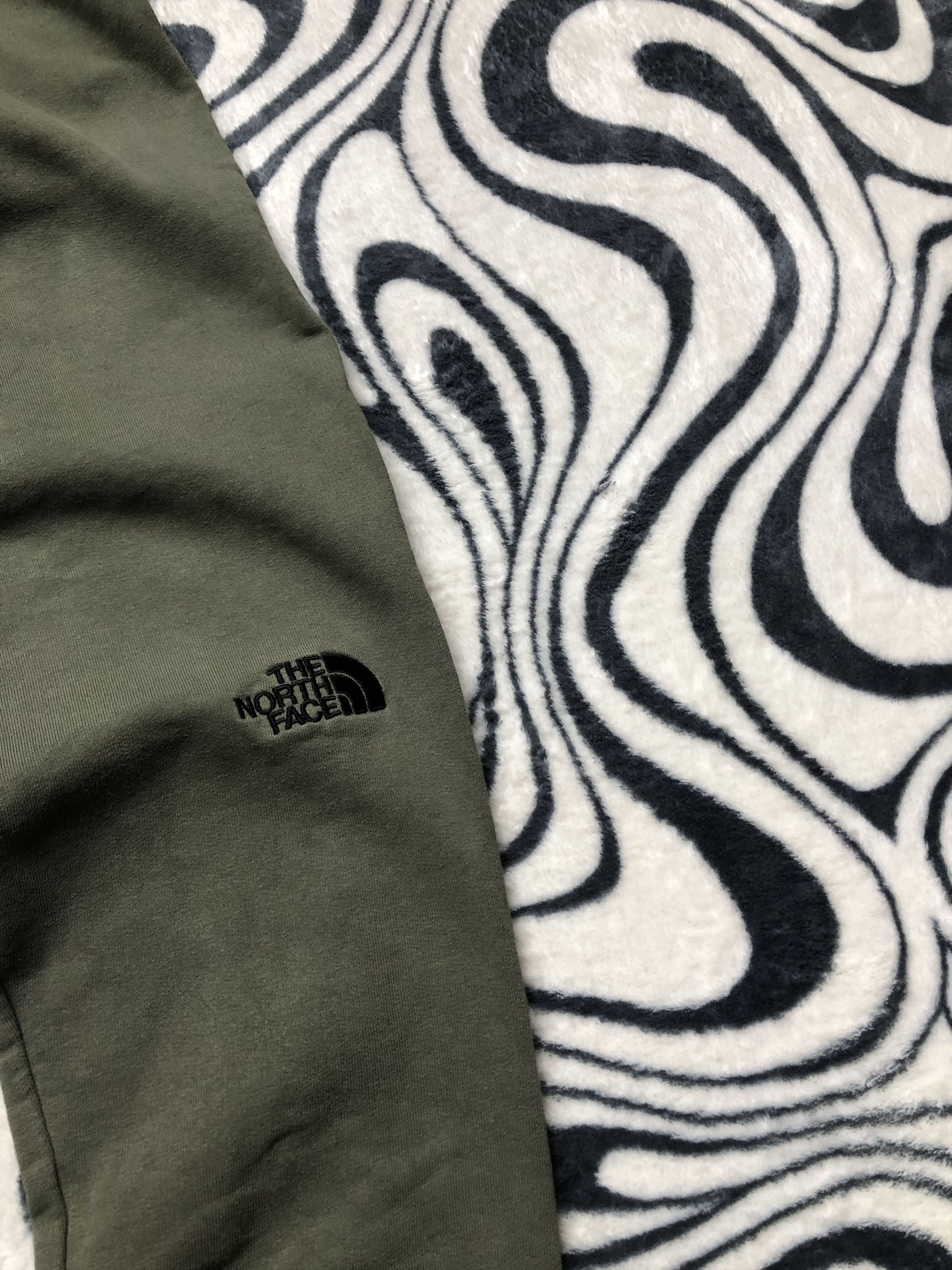 Other The North Face Vintage Mens Track Pants Size US 30 / EU 46 - 7 Thumbnail