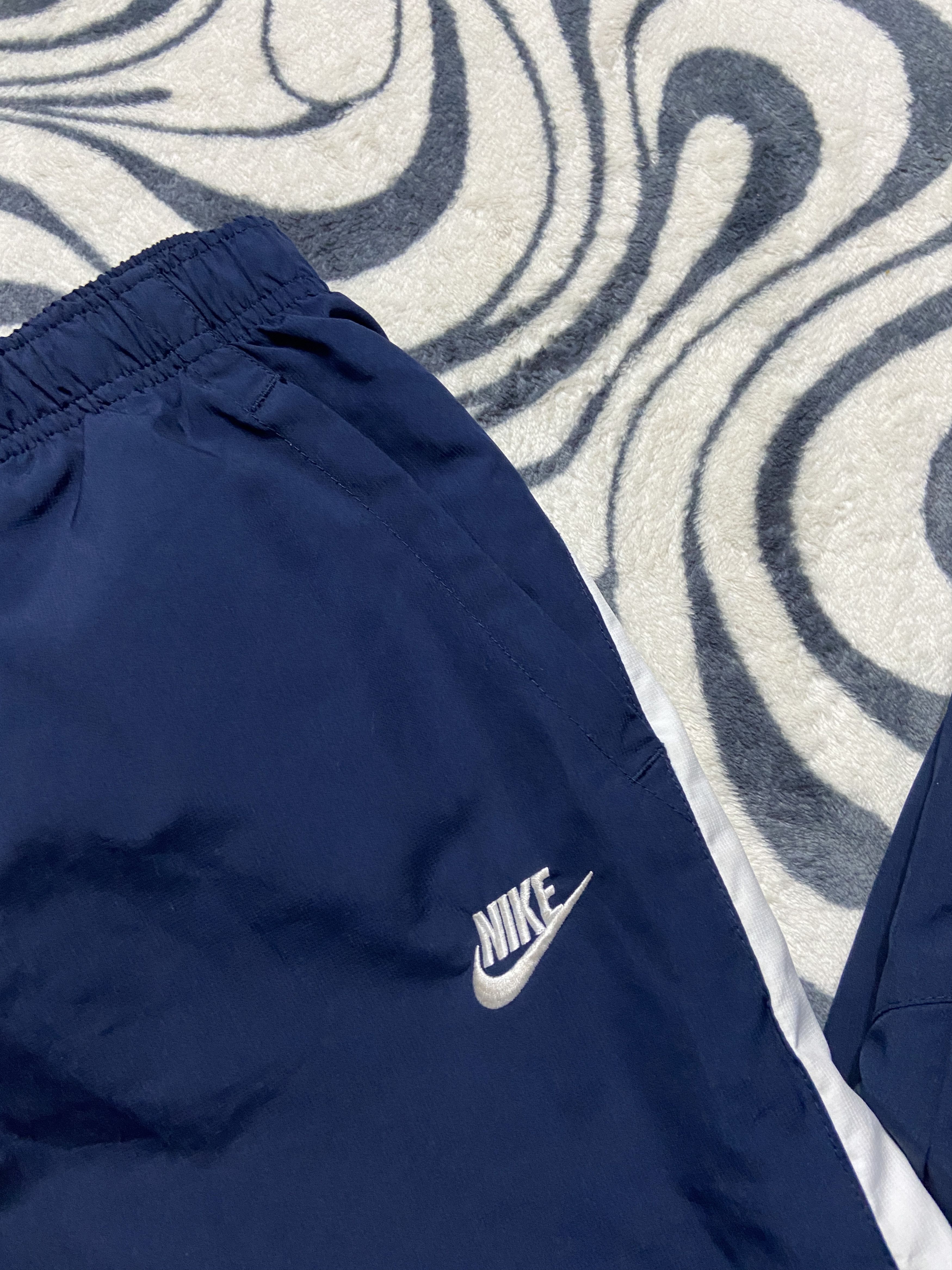 Nike Vintage Nike Mens Nylon Pants Y2K Size US 30 / EU 46 - 4 Thumbnail