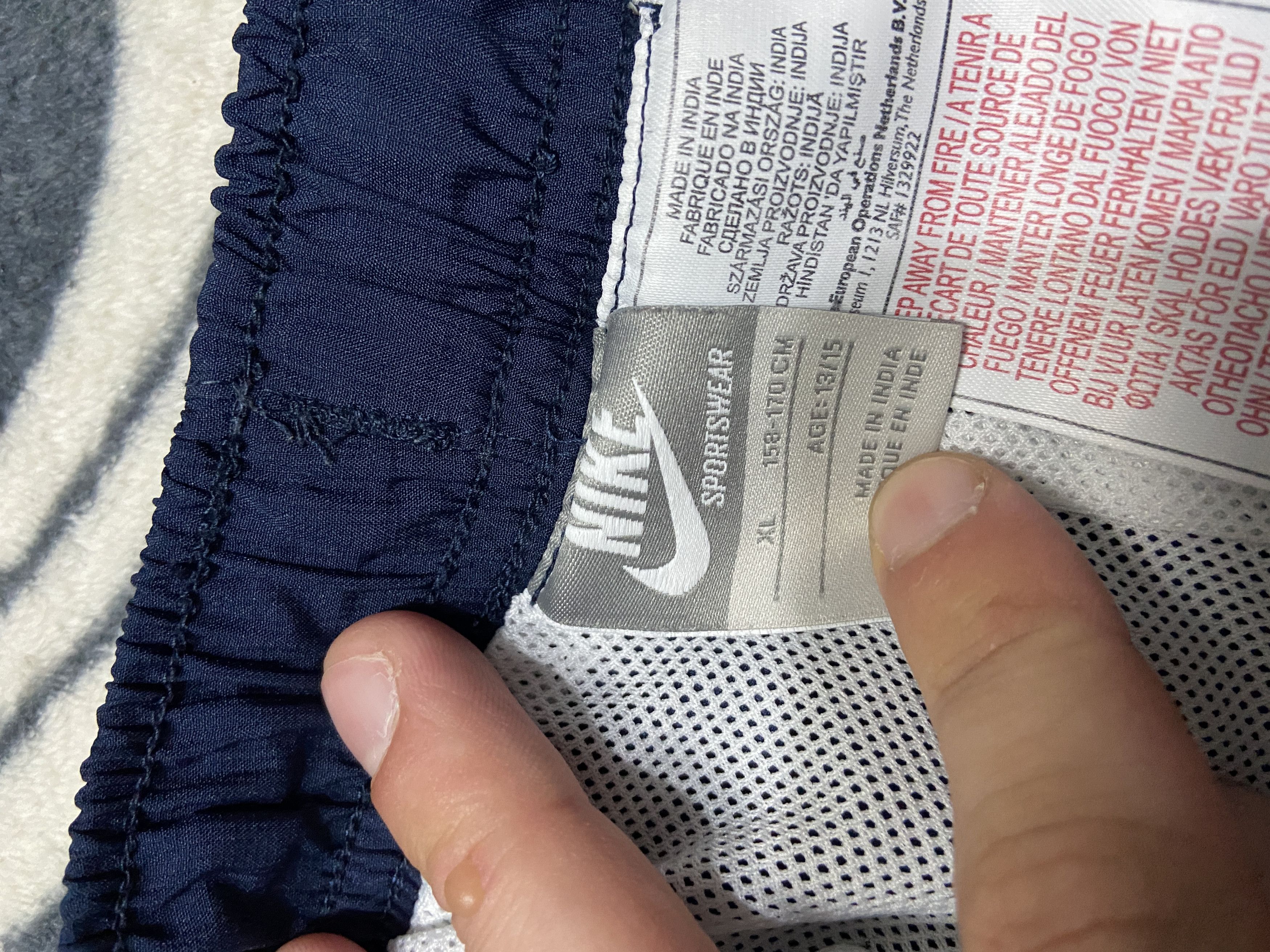 Nike Vintage Nike Mens Nylon Pants Y2K Size US 30 / EU 46 - 5 Thumbnail